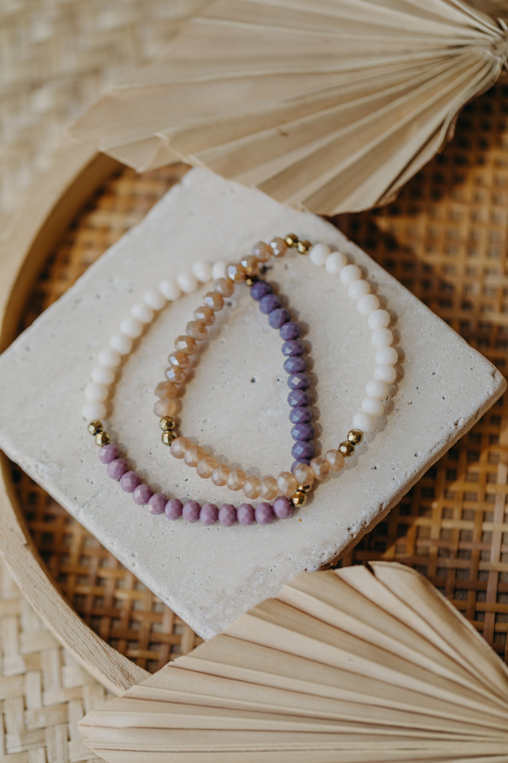 two-tone glass bead bracelet blue & cream