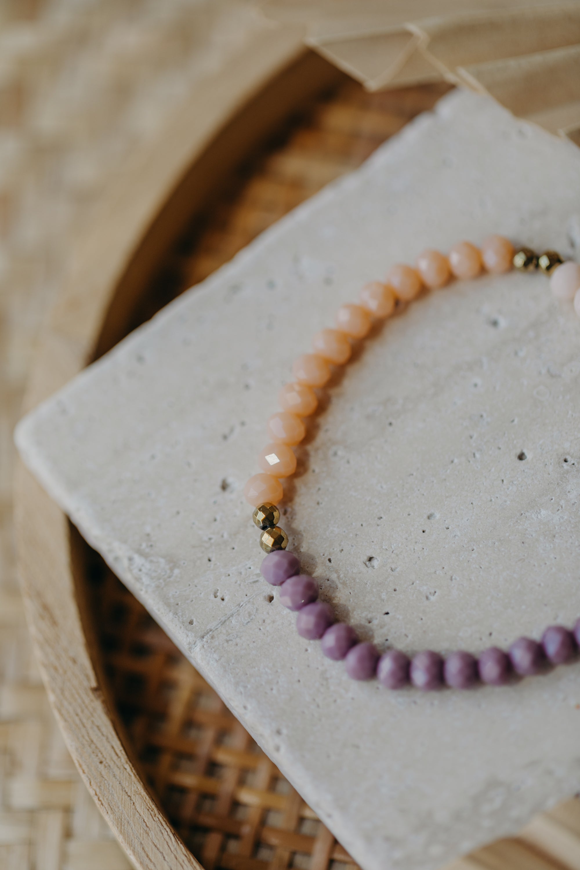 two-tone glass bead bracelet blue & cream