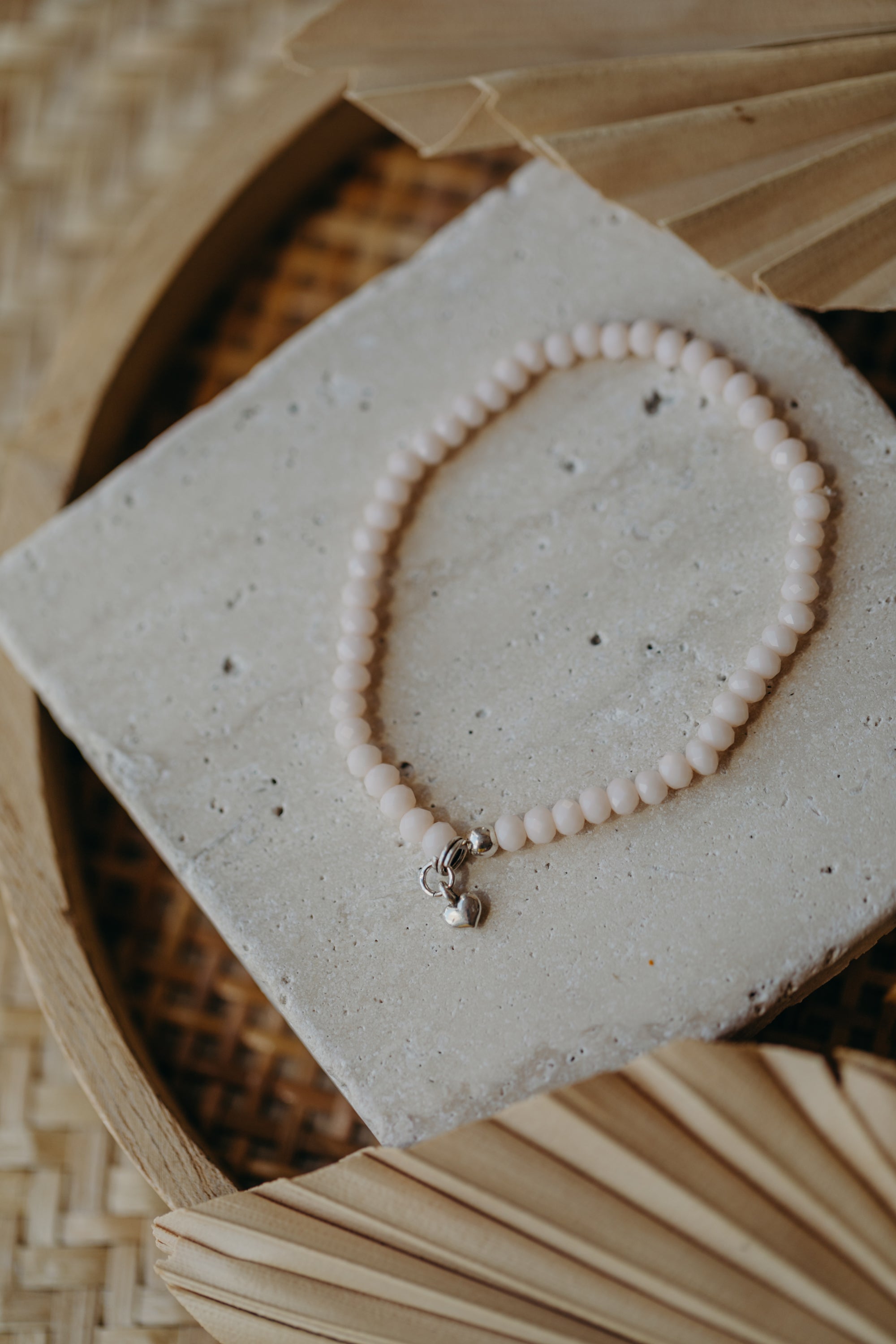 two-tone glass bead bracelet blue & cream