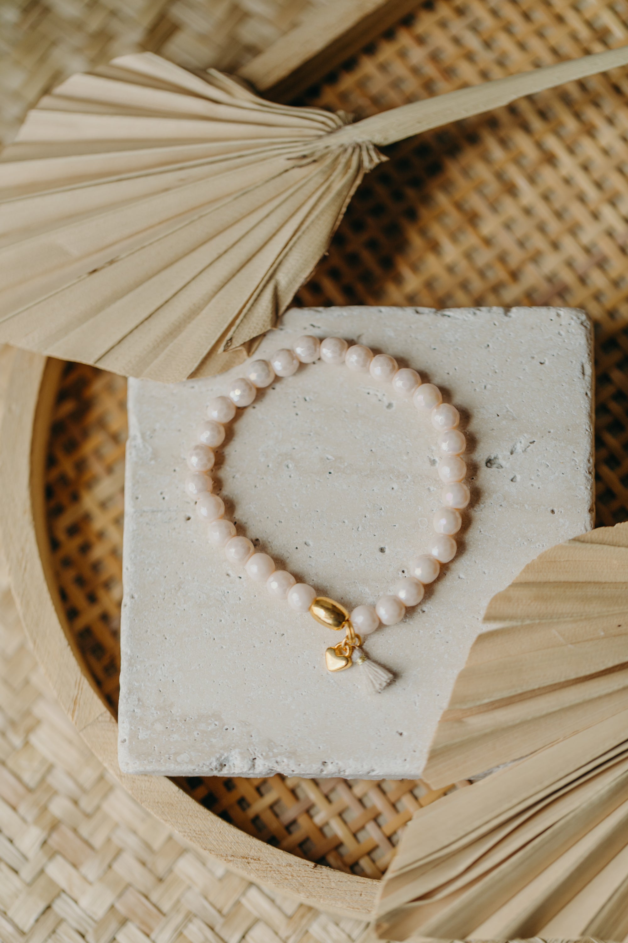 two-tone glass bead bracelet blue & cream