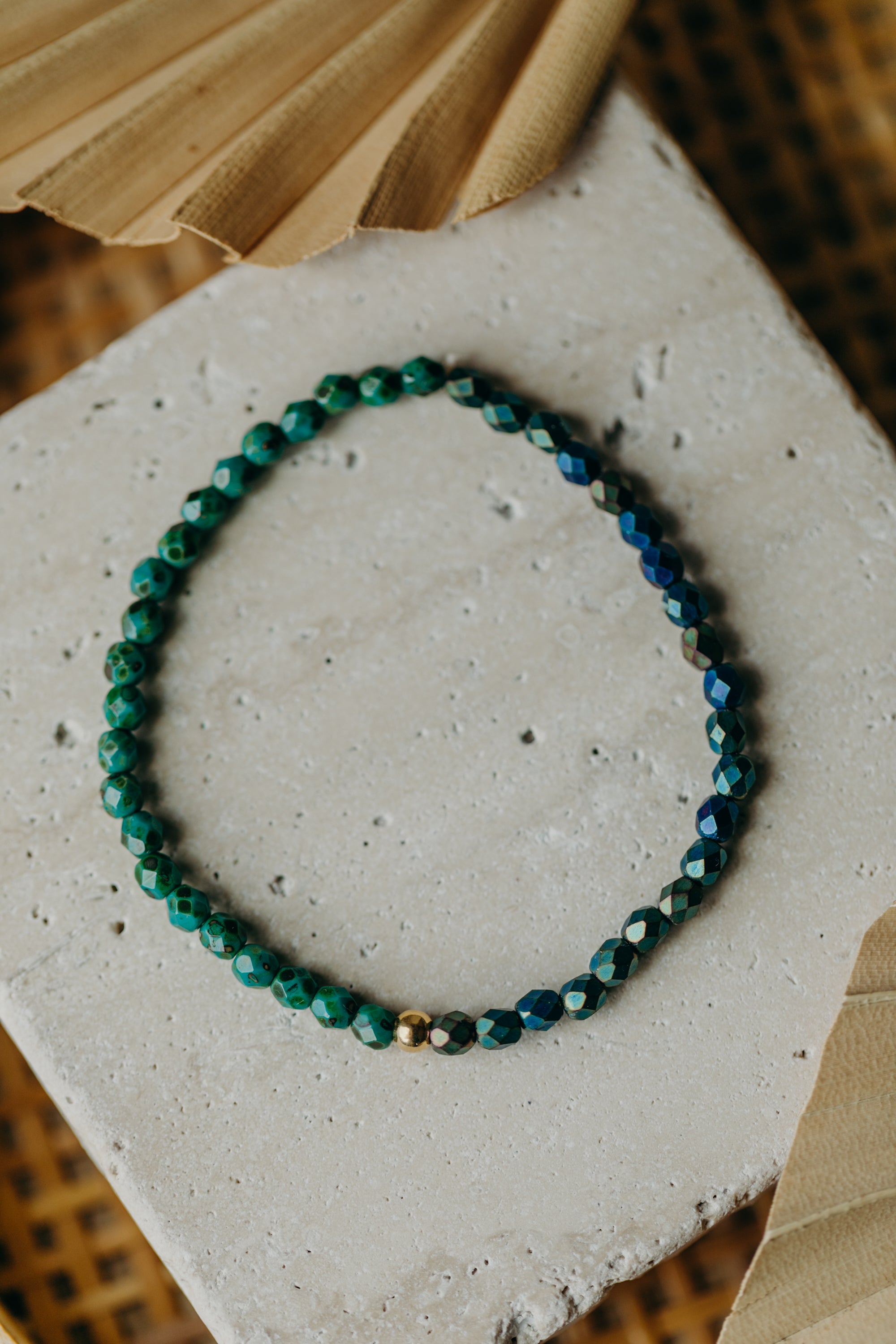 two-tone glass bead bracelet blue & cream