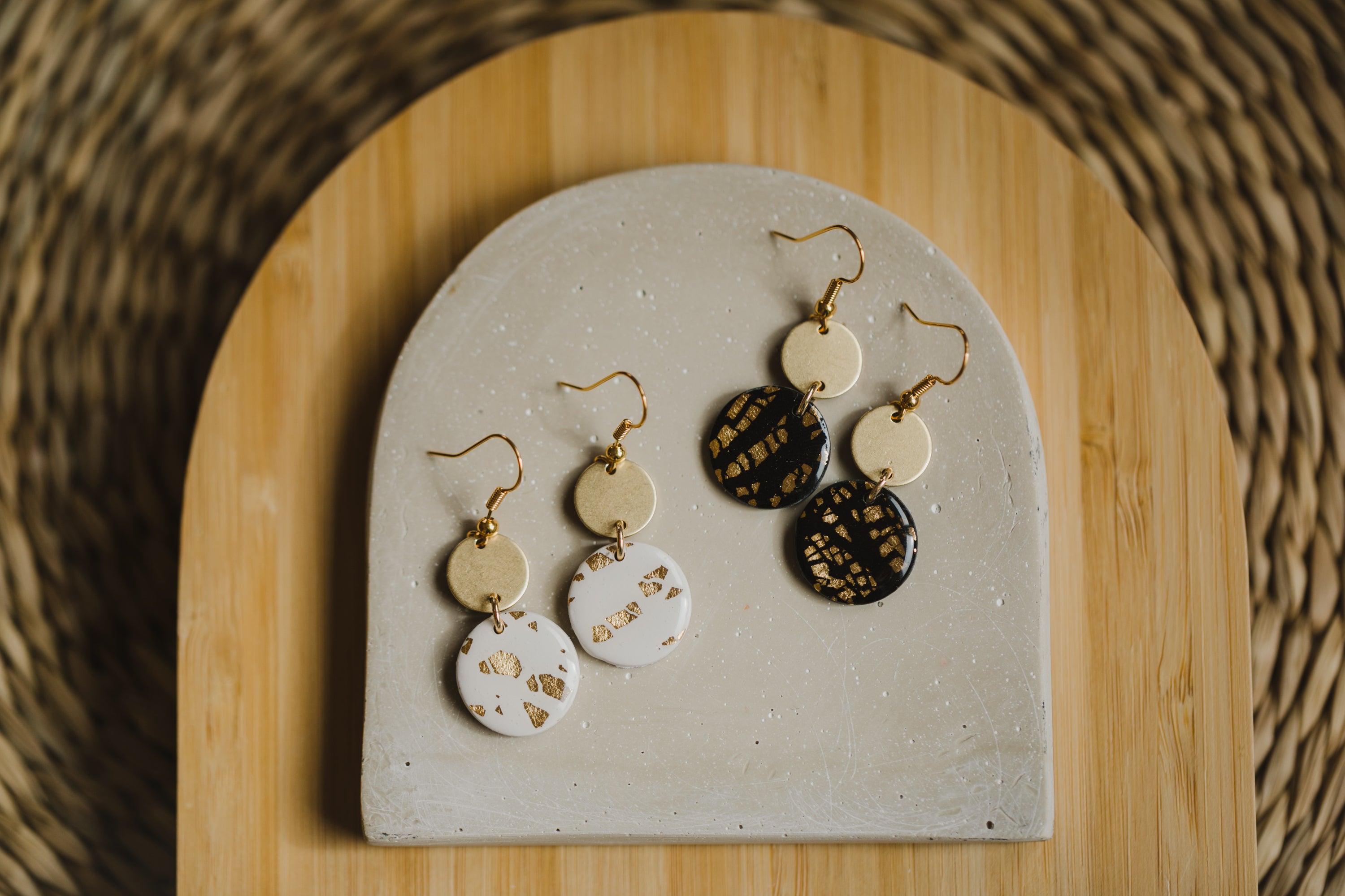 MARJA - small drop earrings gold