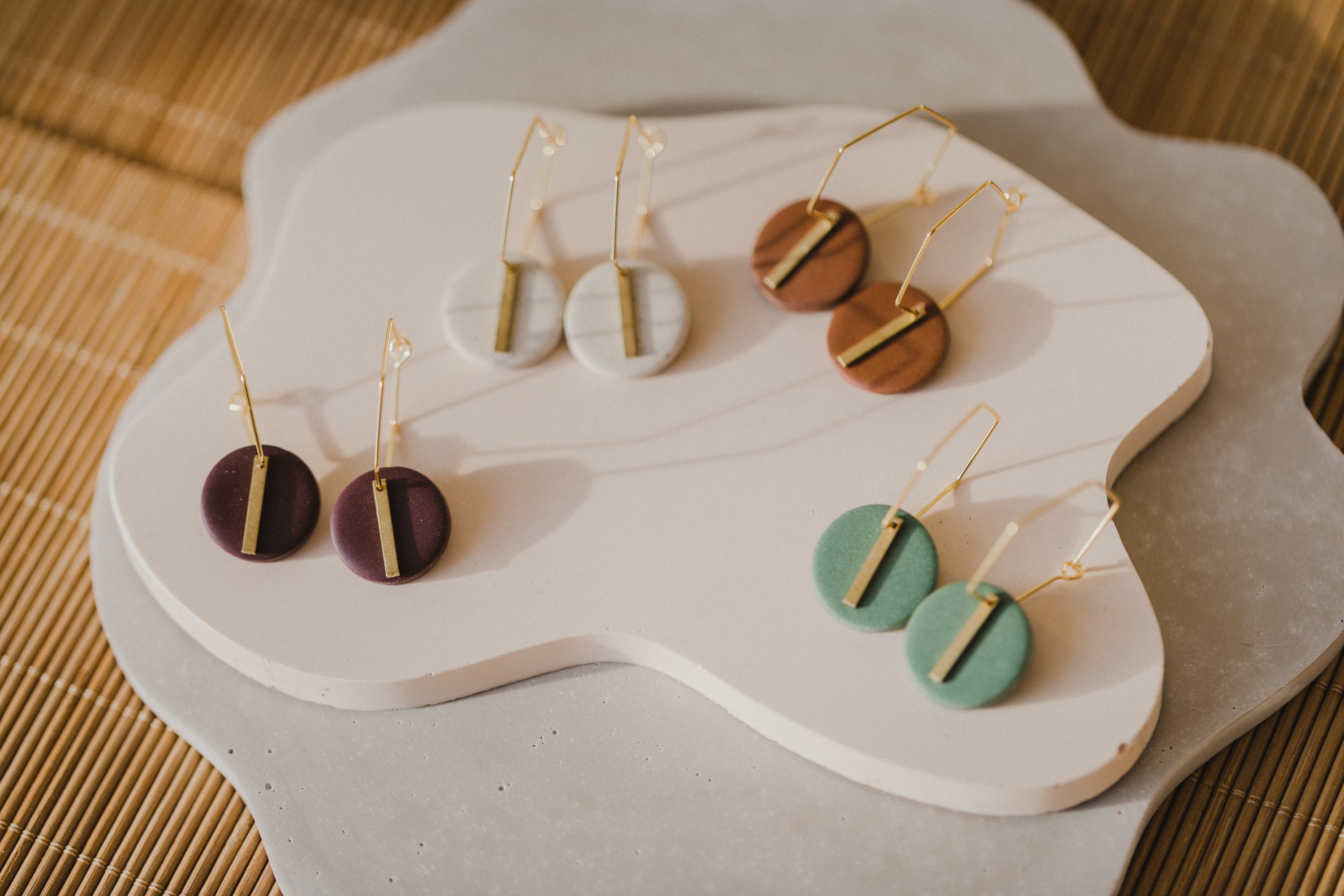 MARJA - small drop earrings gold