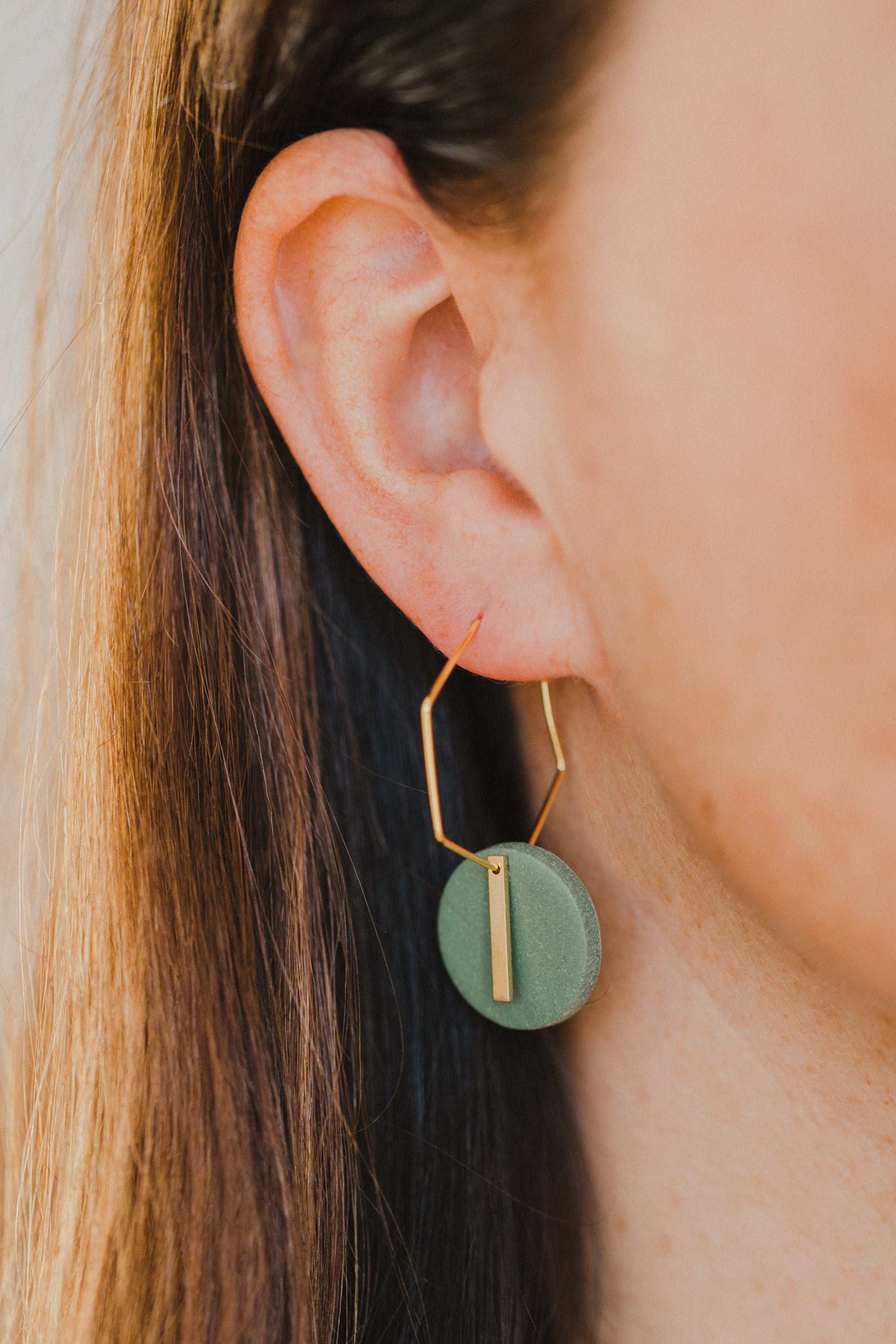 MARJA - small drop earrings gold