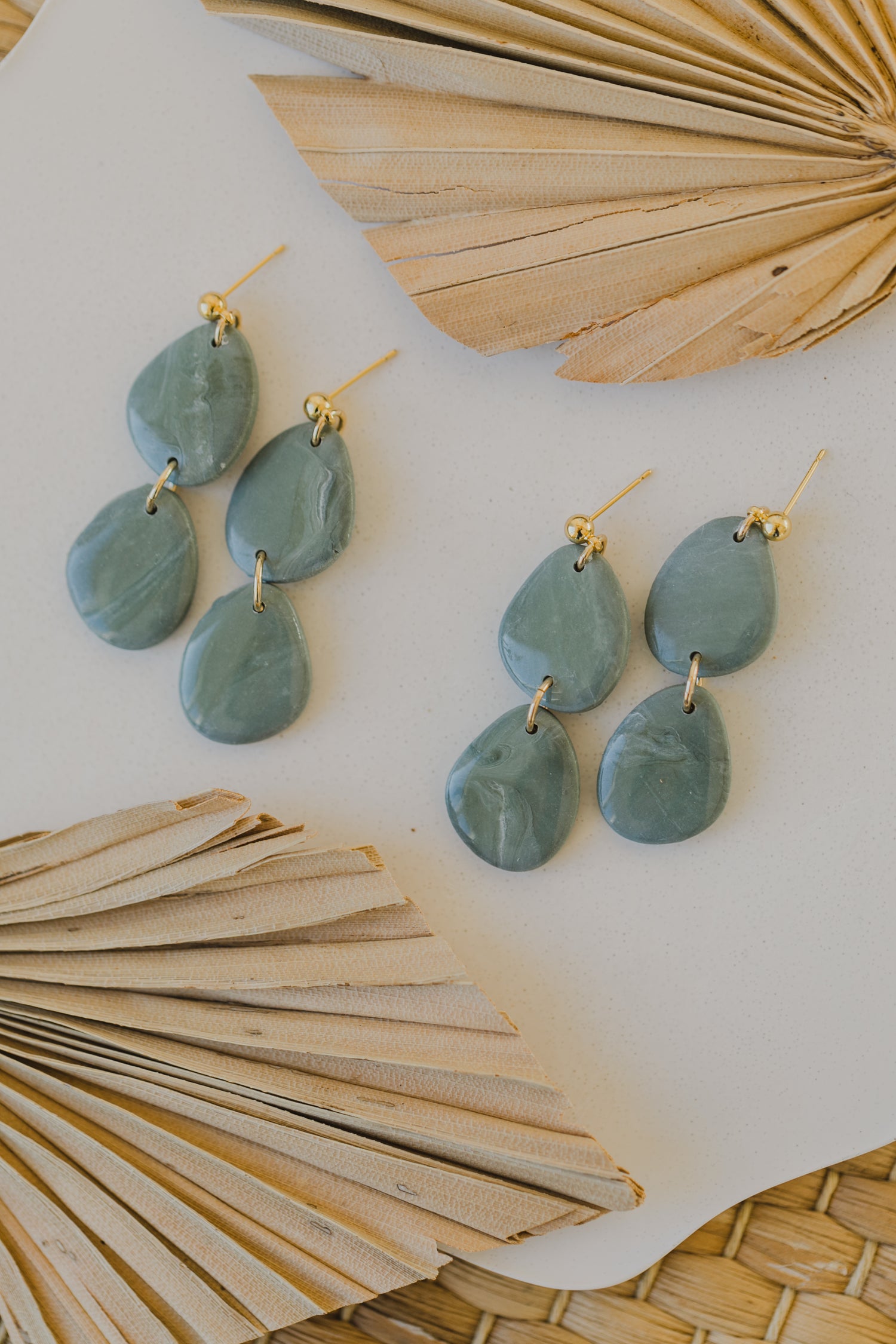 BENA - grüne ovale Ohrringe aus Polymer Ton