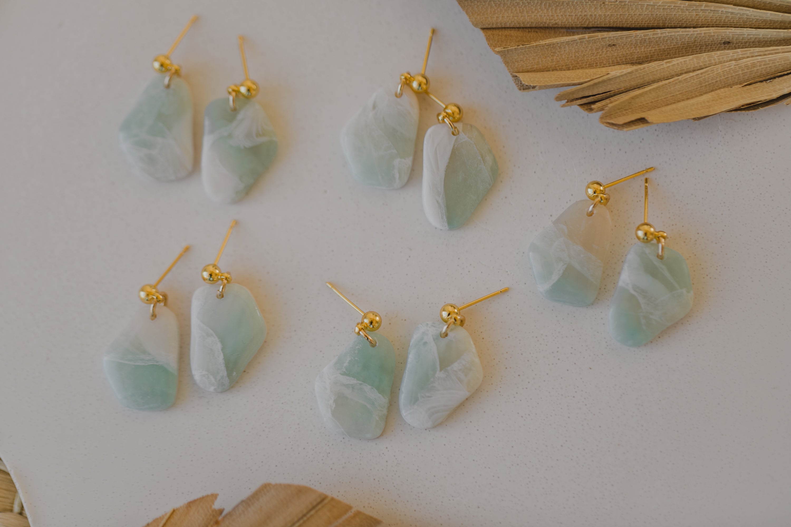 organische Polymer Ton Ohrringe in hellem türkis