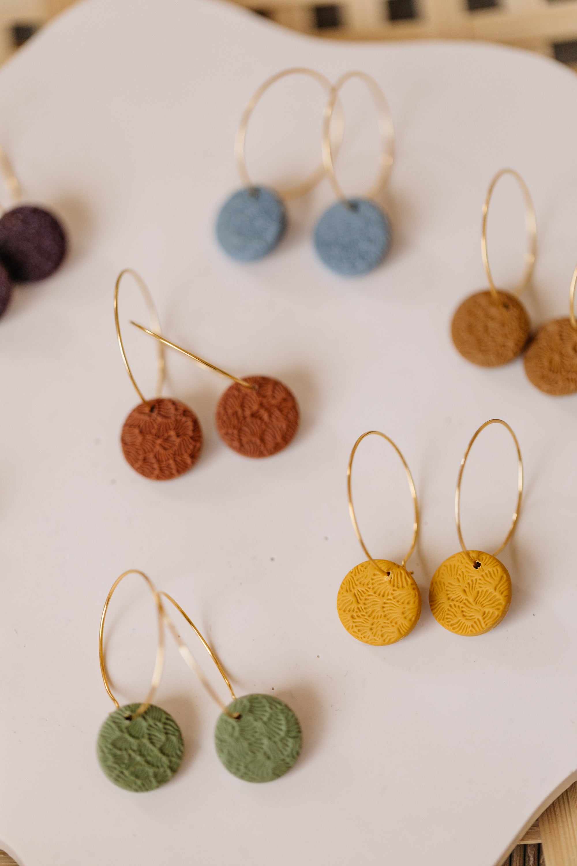 LAUREL - round earrings made of polymer clay