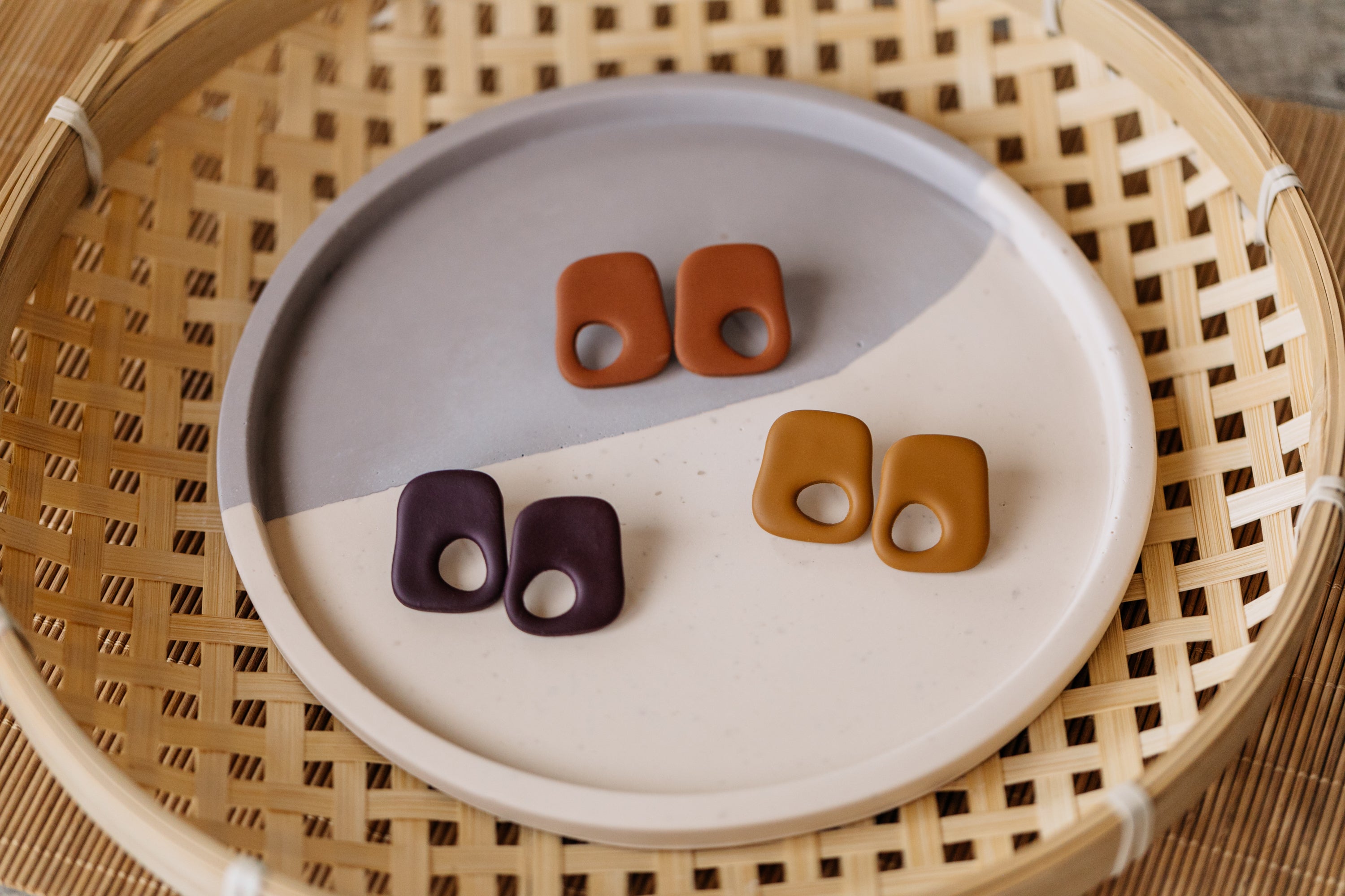 TONY - organische große Ohrstecker aus Polymer Ton