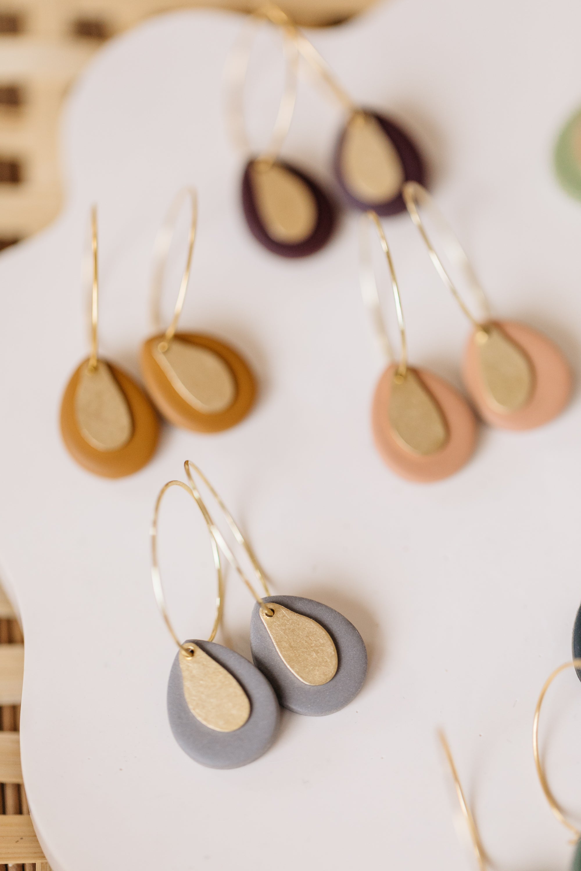 MORA - Tropfen Ohrringe aus Polymer Ton
