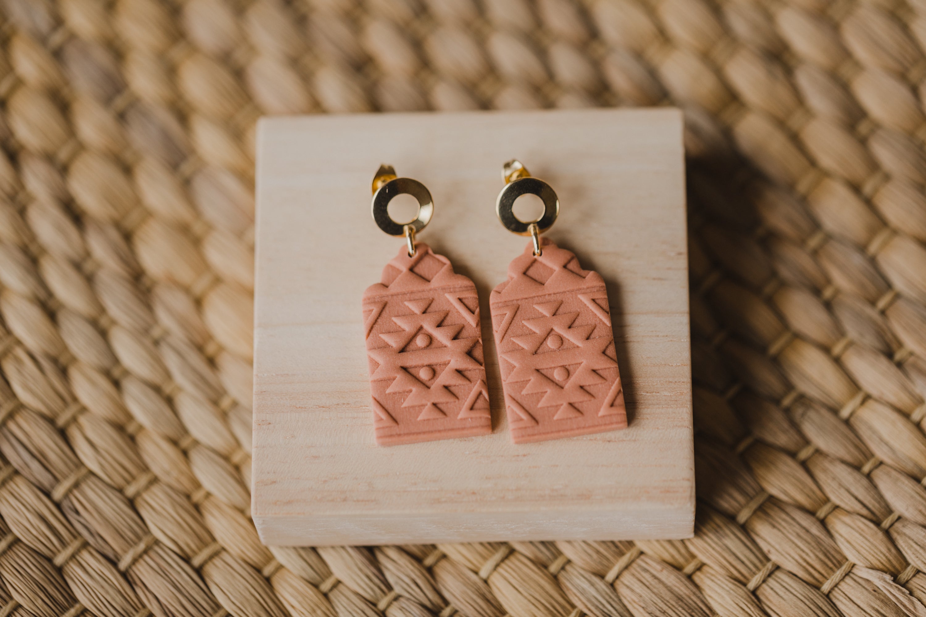 DINAH - gemusterte Bogen Ohrringe aus Polymer Ton - Marokko Kollektion