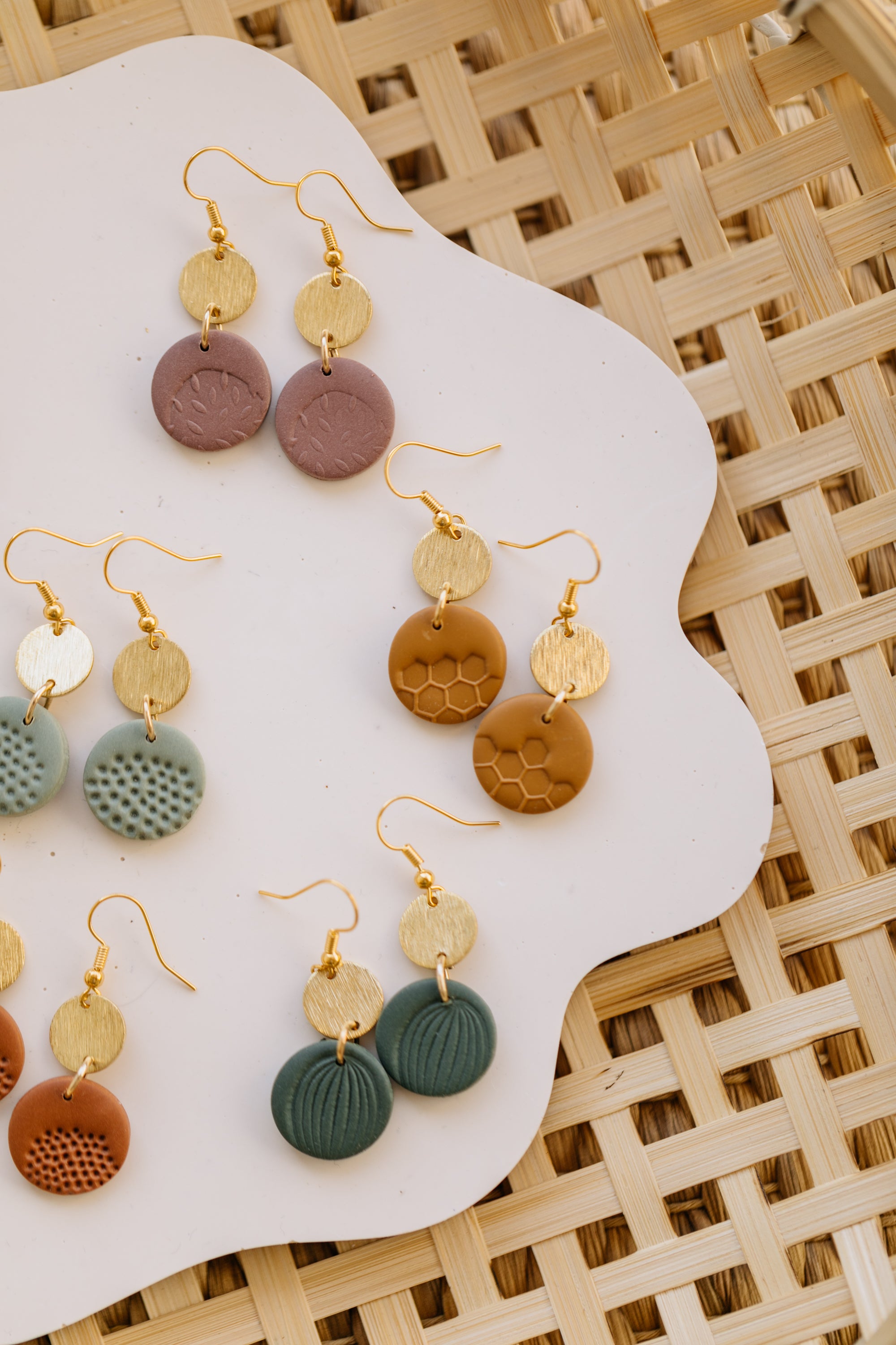 MARJA - small drop earrings gold