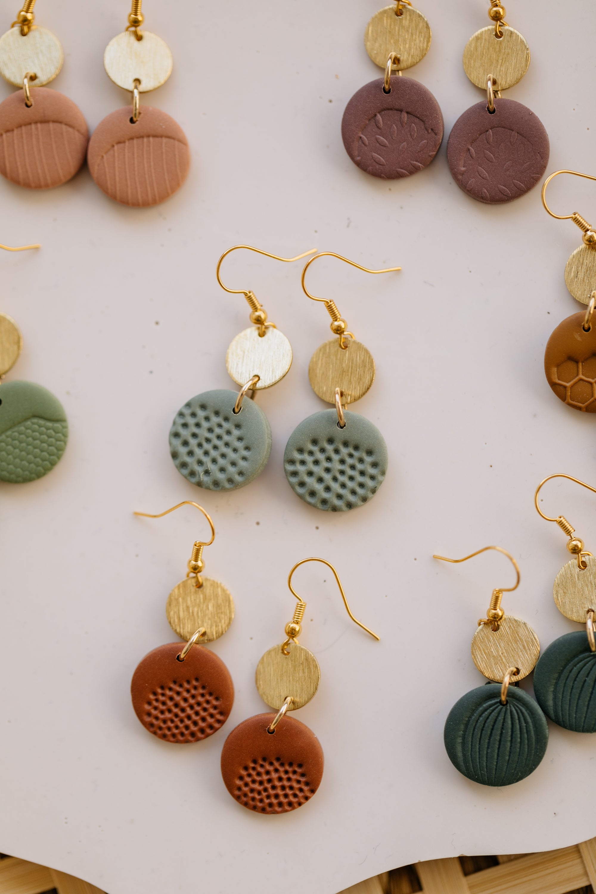 MARJA - small drop earrings gold