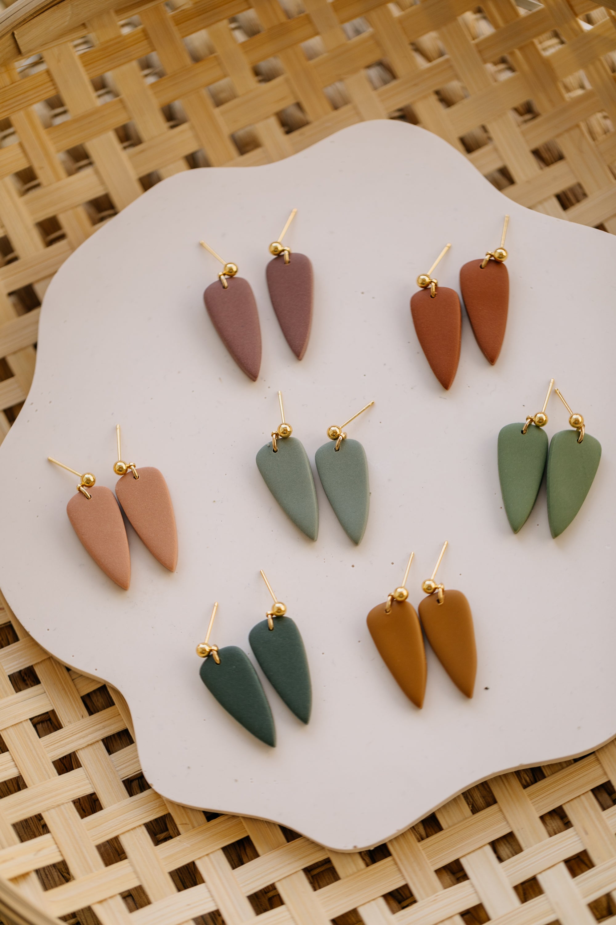 MARJA - small drop earrings gold