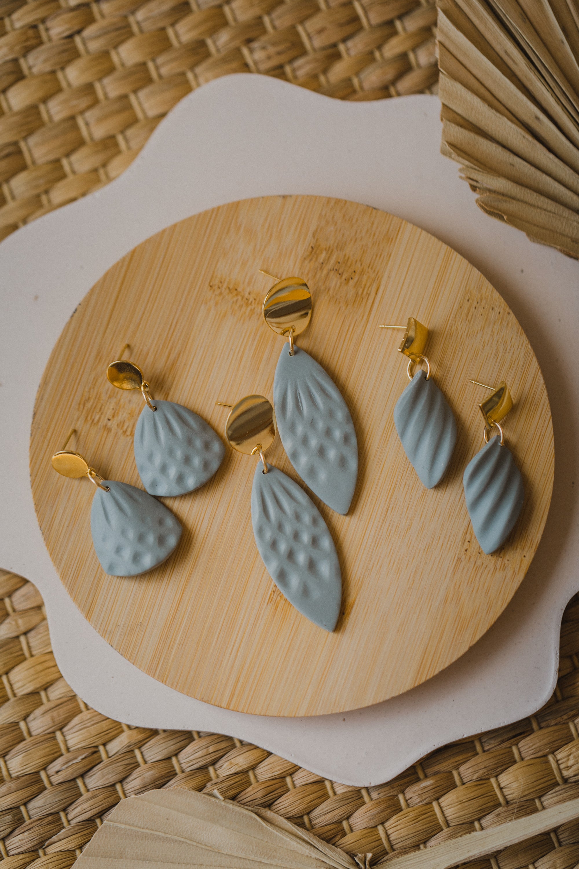 MARJA - small drop earrings gold