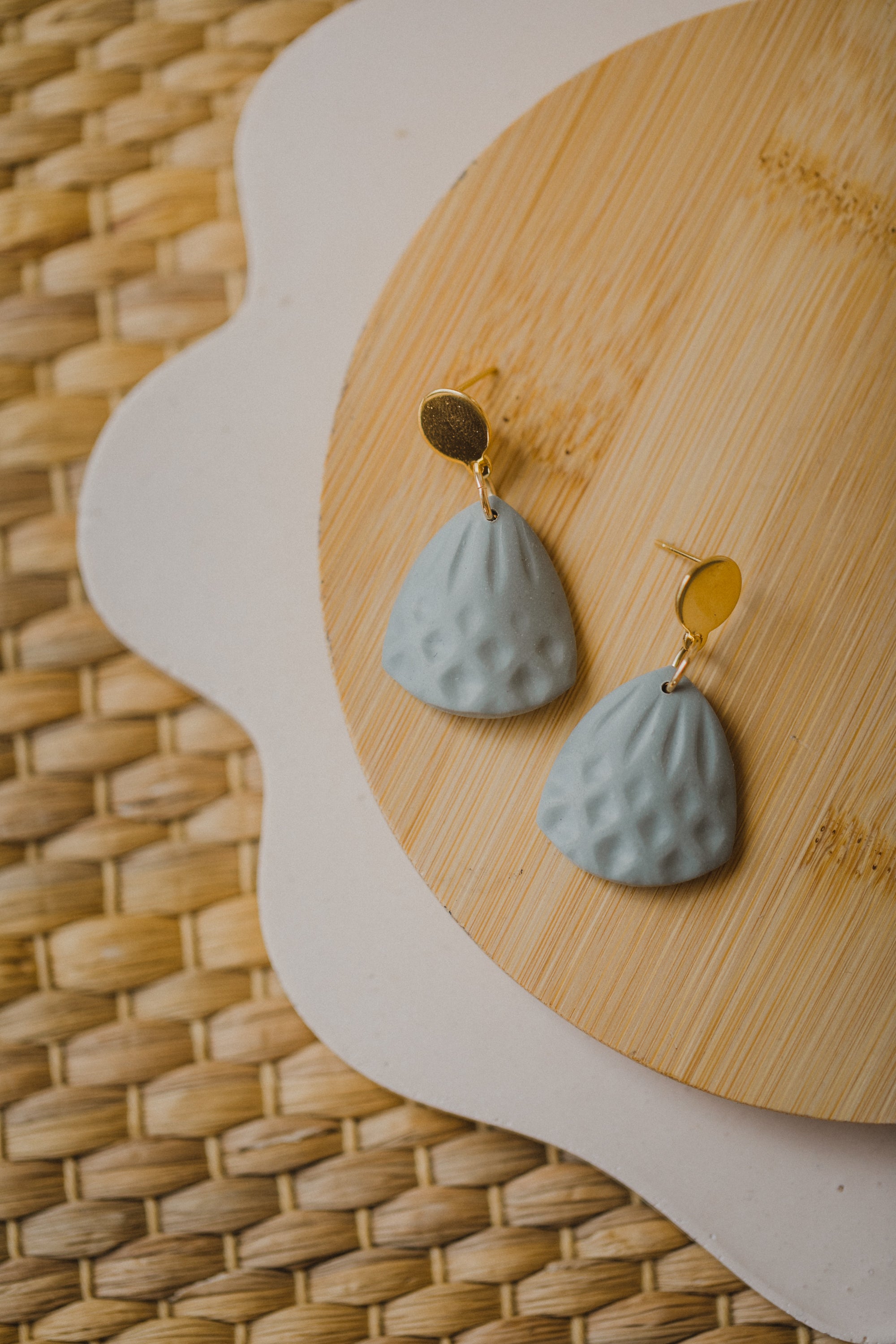 MARJA - small drop earrings gold