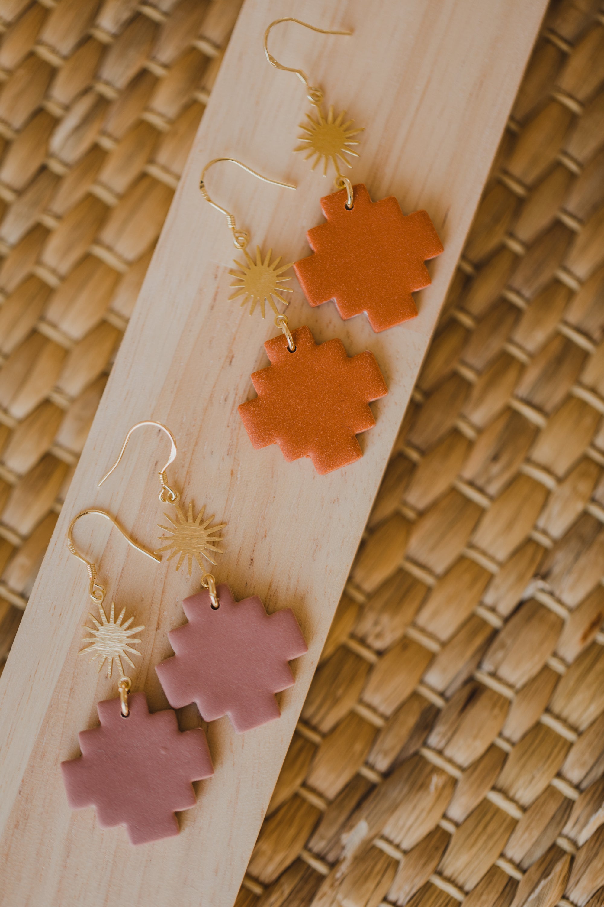 CONNIE - Ohrringe aus Polymer Ton in Rottönen