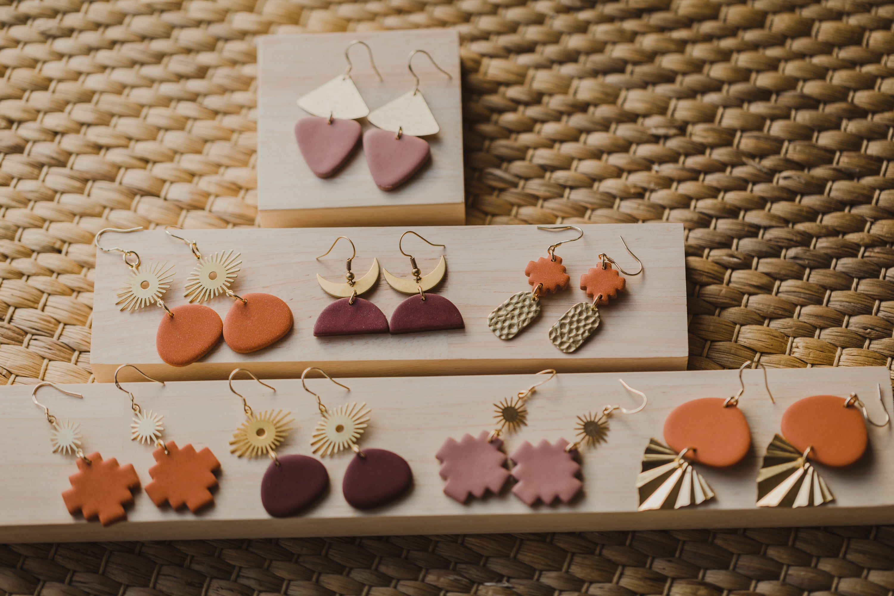 CONNIE - Ohrringe aus Polymer Ton in Rottönen