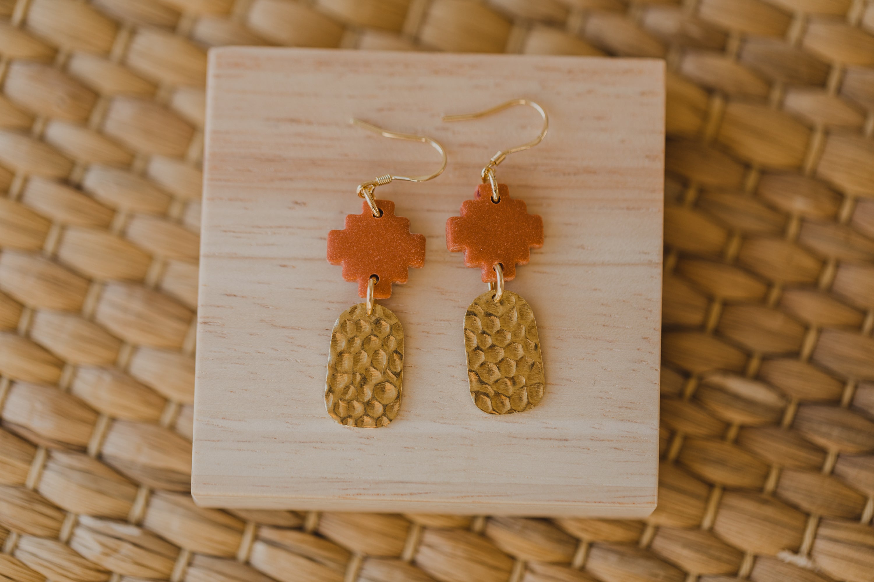 CONNIE - Ohrringe aus Polymer Ton in Rottönen