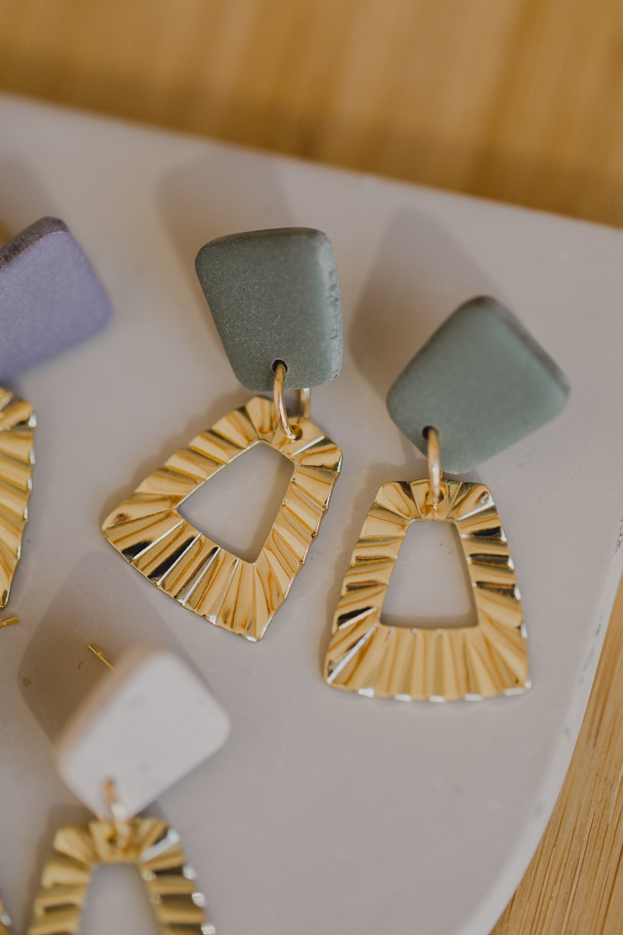 JAMILA - Polymer clay earrings with trapeze pendant