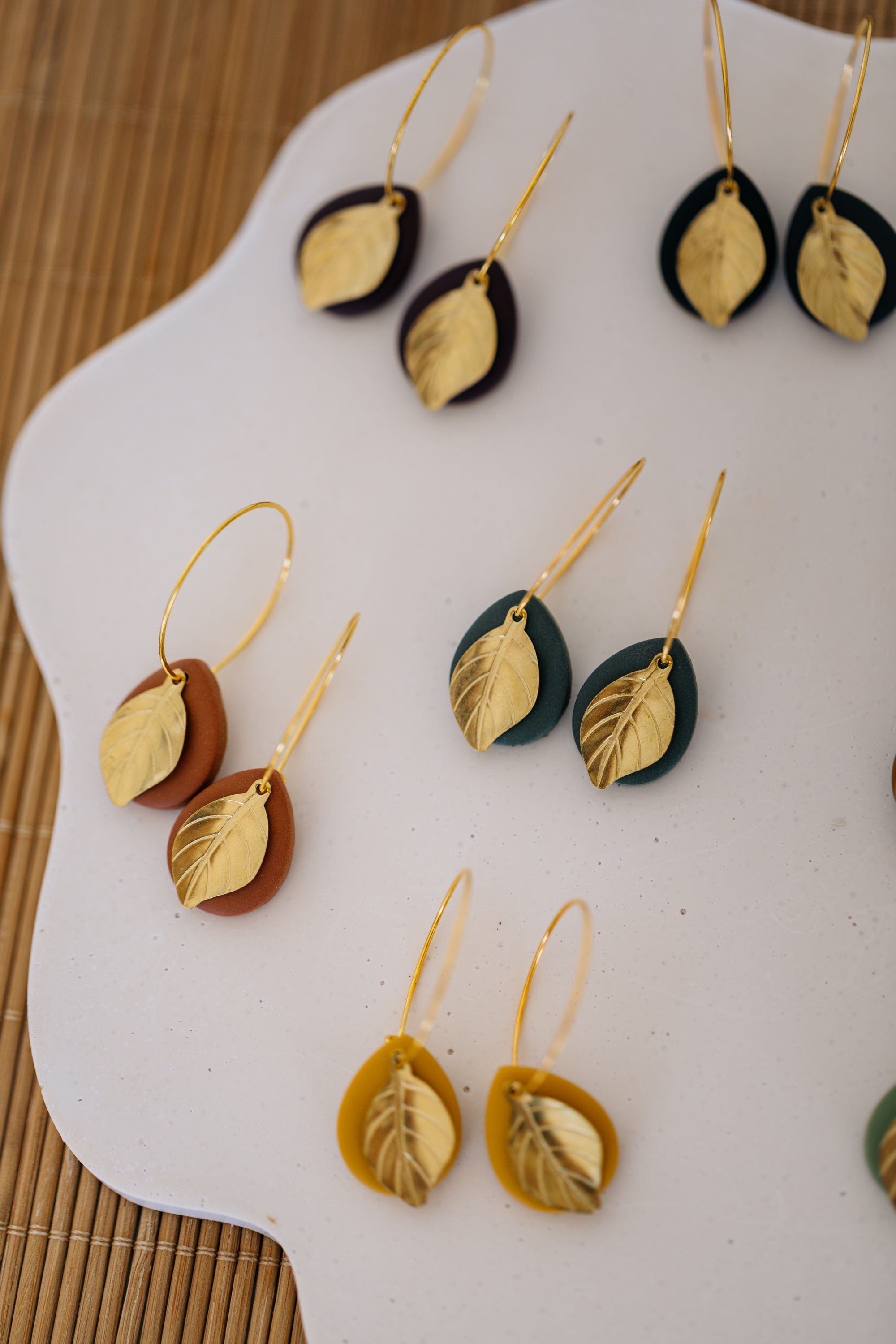 filigree creole made of titanium with various gemstones (aventurine)