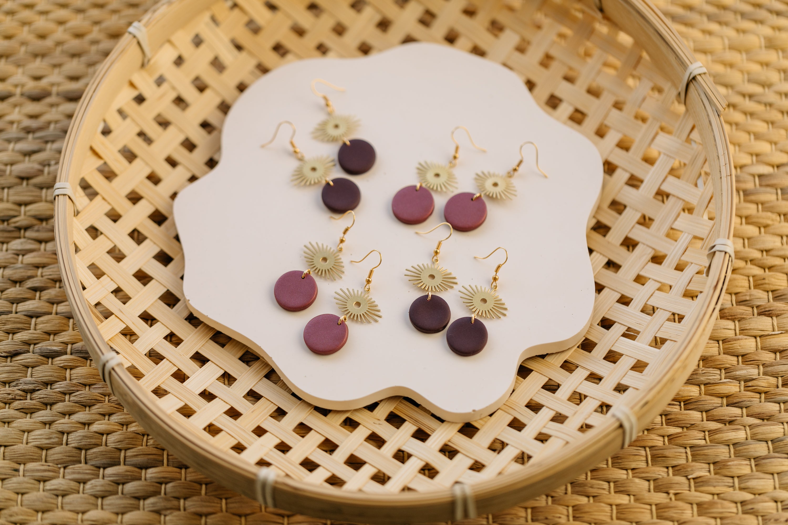 GISA - längliche Ohrringe aus Polymer Ton in Rottönen