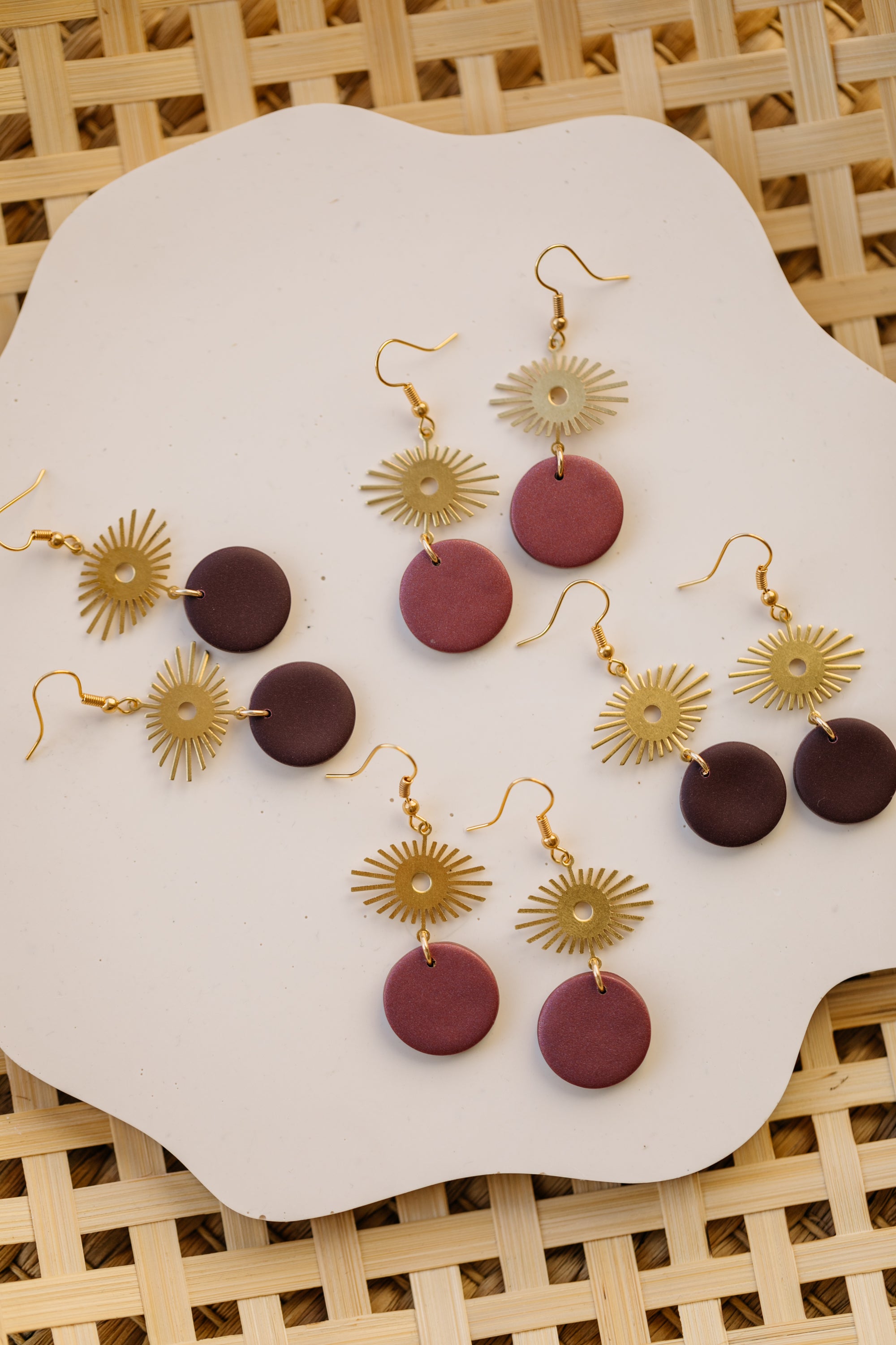 GISA - längliche Ohrringe aus Polymer Ton in Rottönen