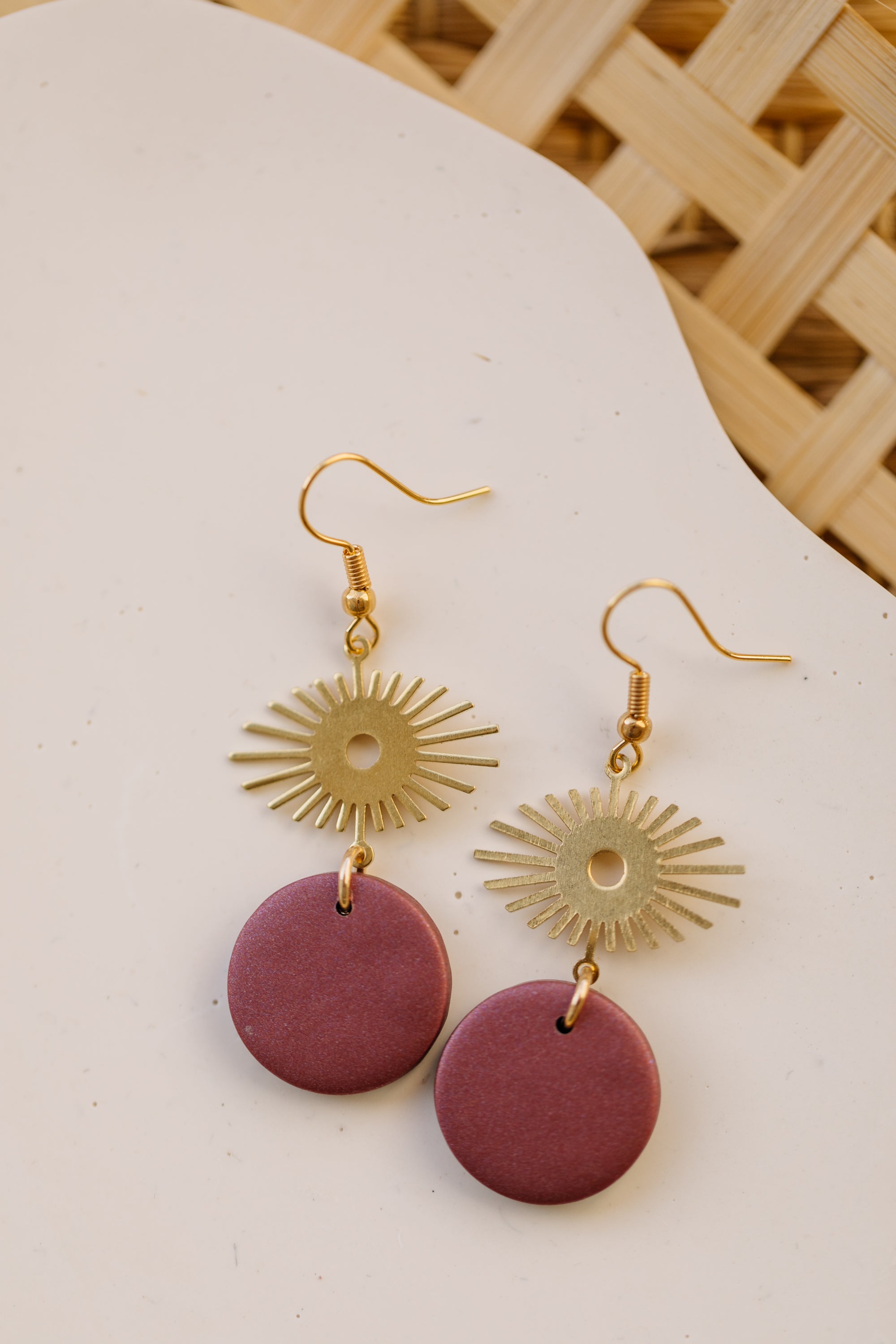 GISA - längliche Ohrringe aus Polymer Ton in Rottönen