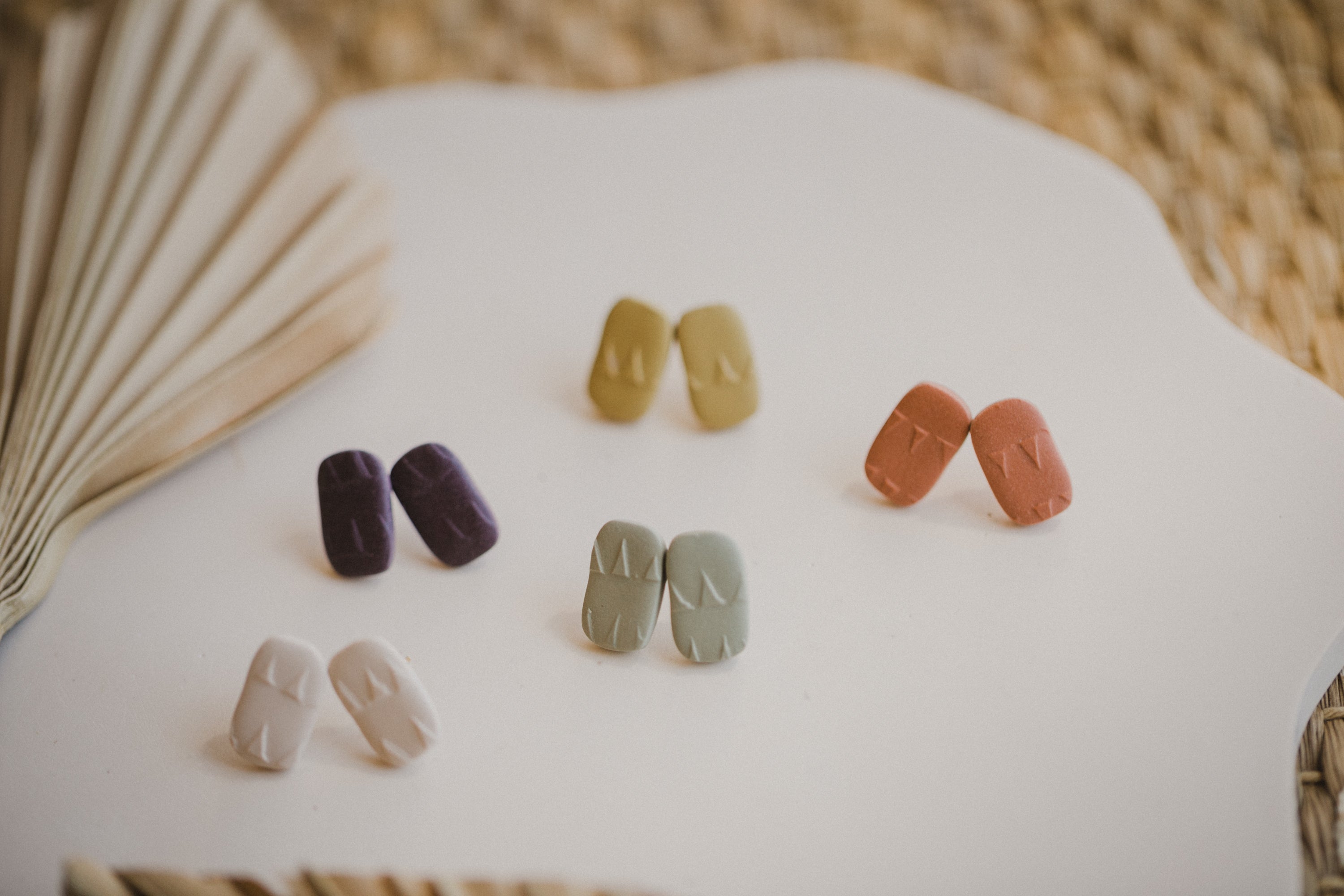 MARJA - small drop earrings gold