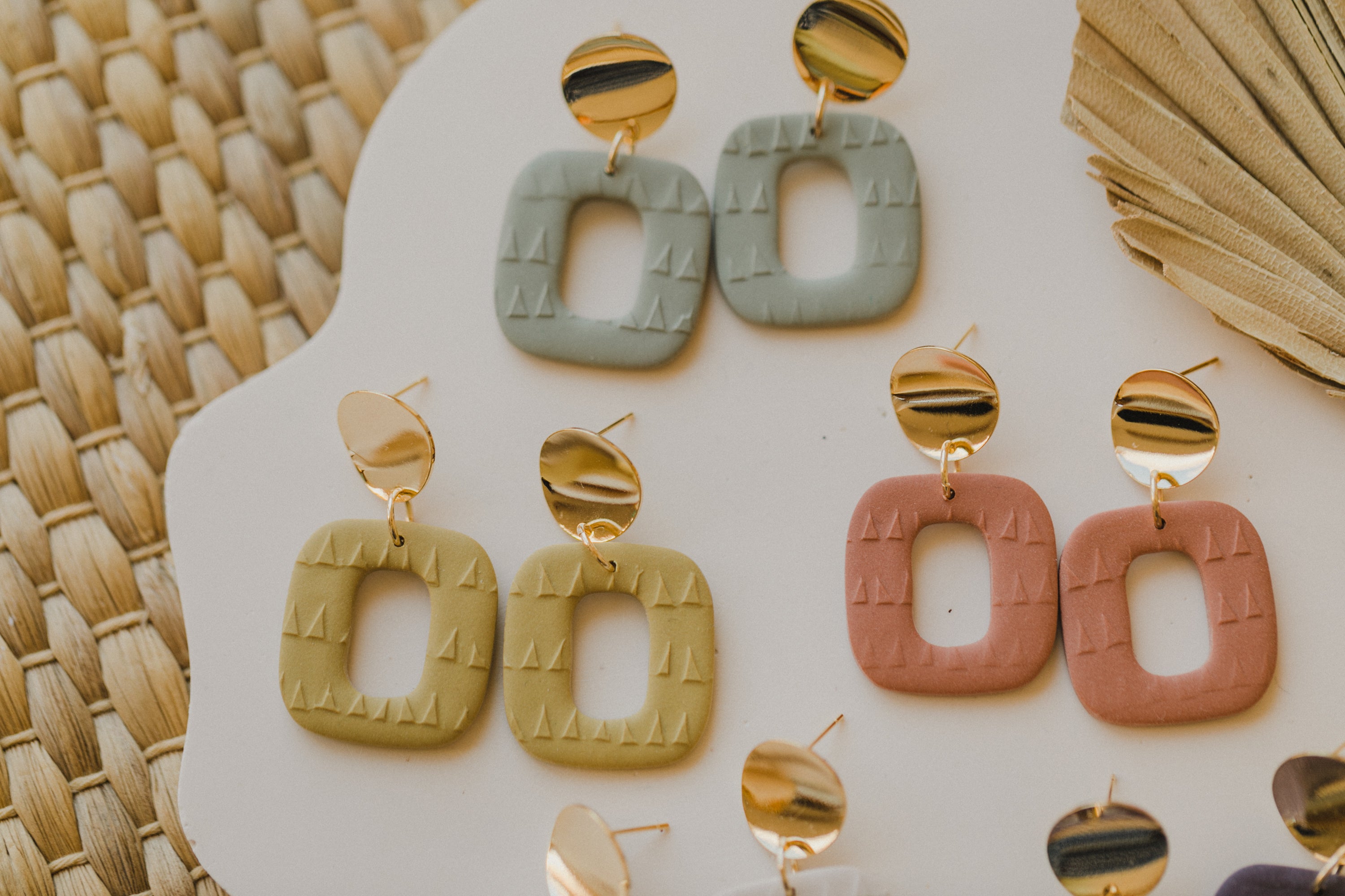 MARJA - small drop earrings gold