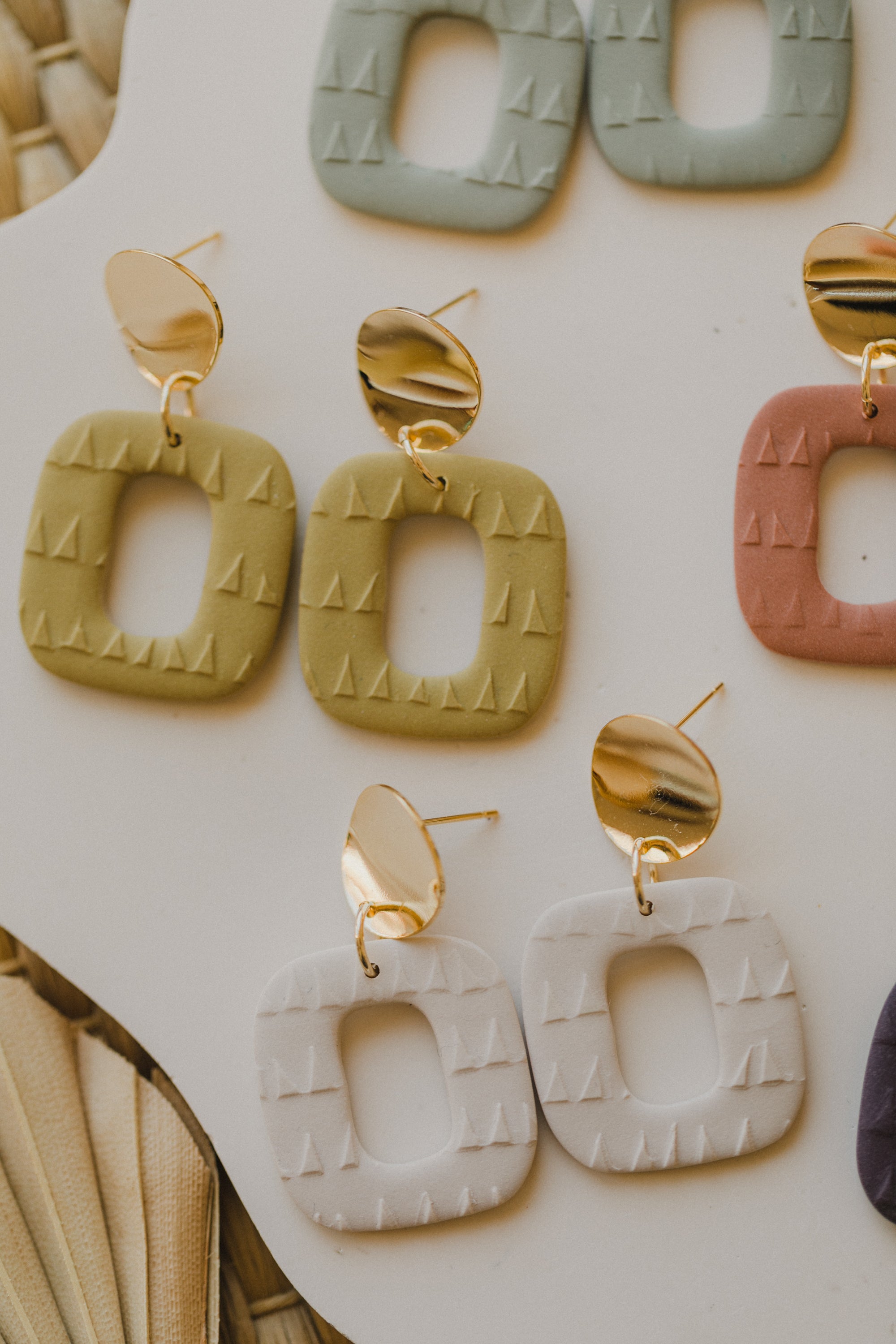 MARJA - small drop earrings gold