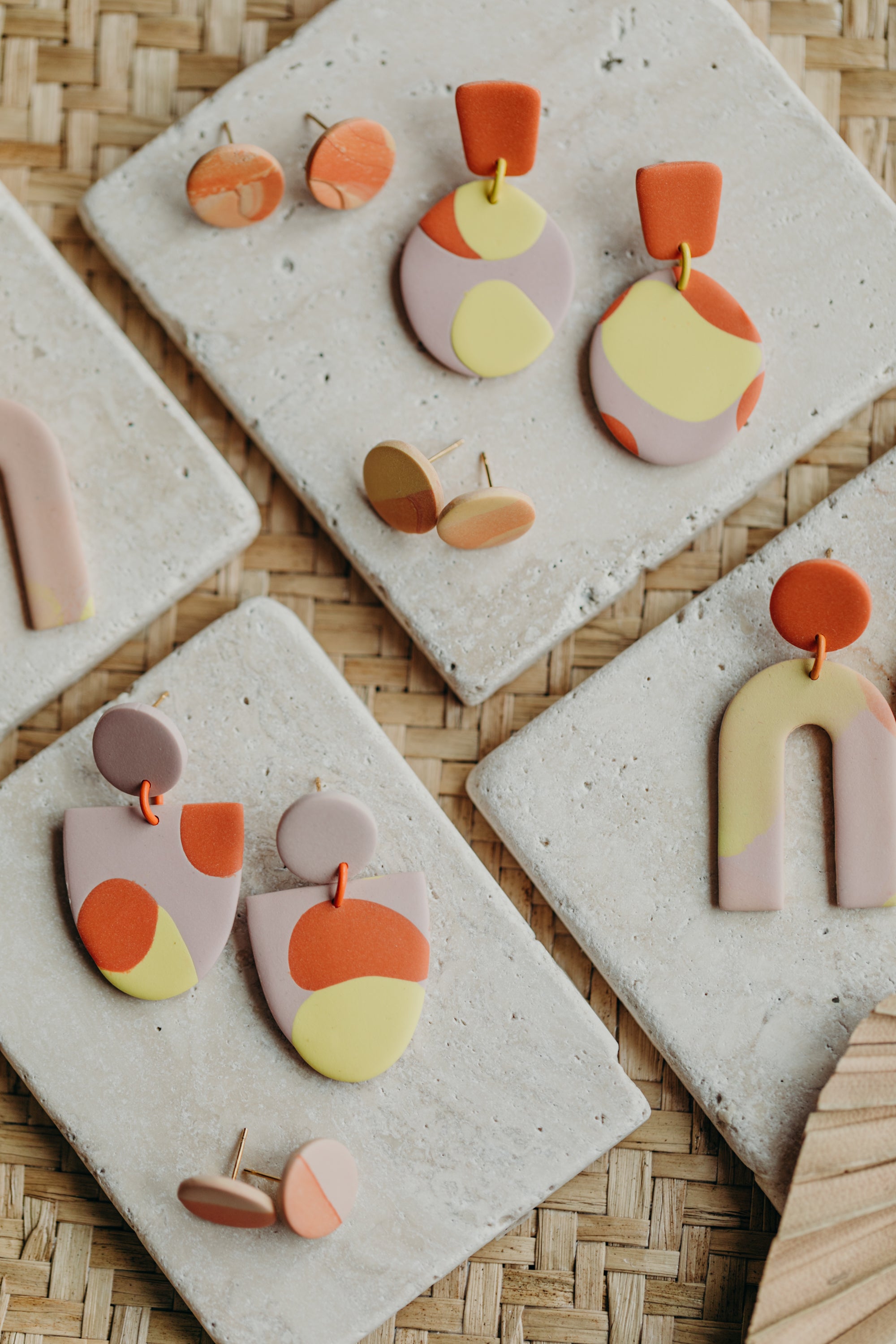 ORLA - große Statement Polymer Ton in Gelb, Rosa und Orange