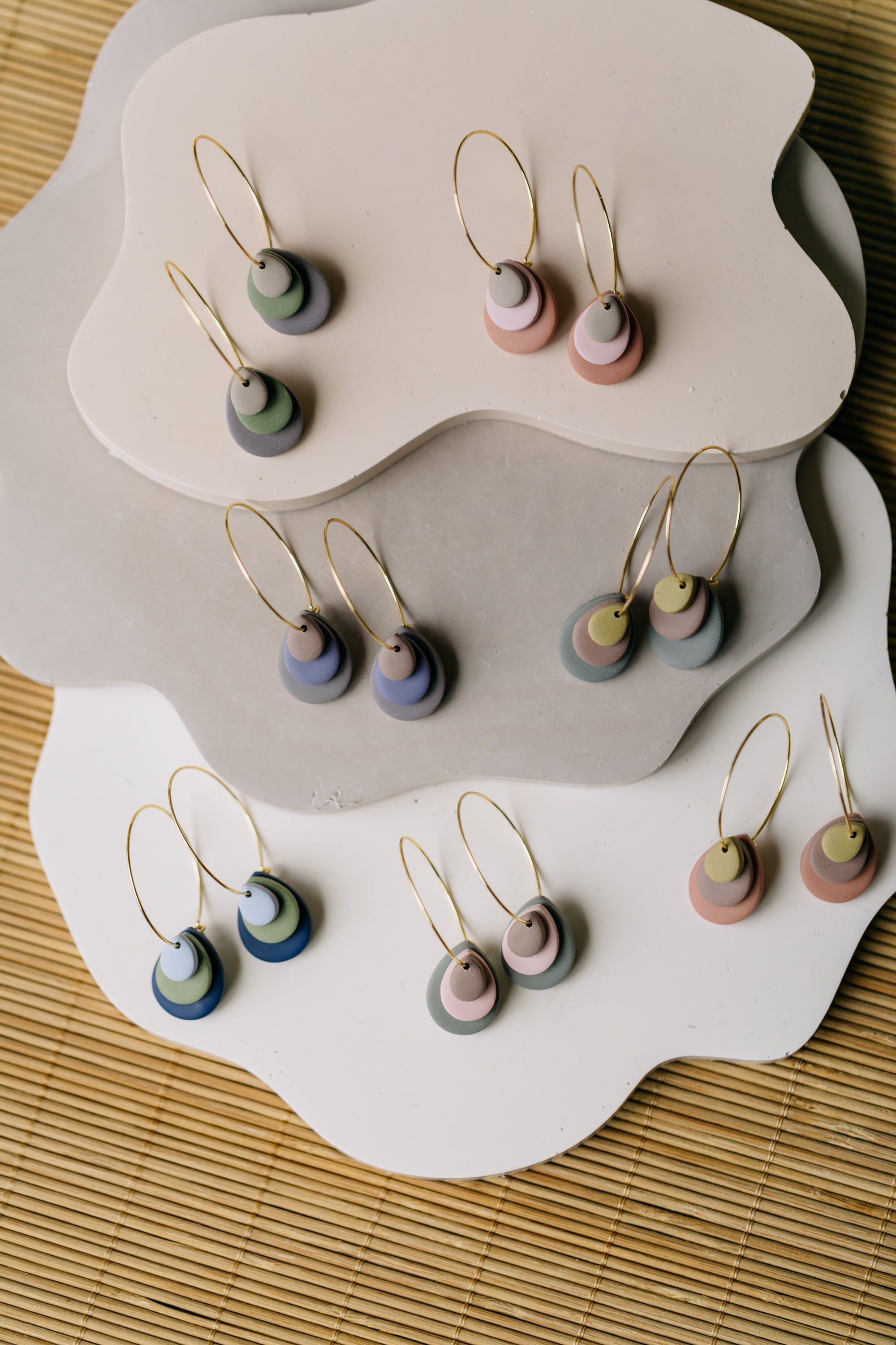 DONNA  - Creole mit drei Tropfen aus  Polymer Ton