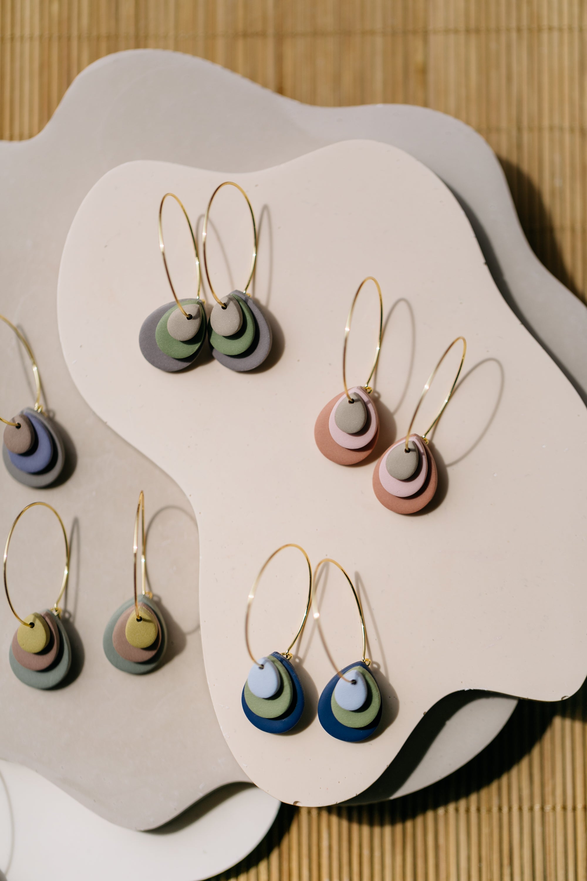 DONNA  - Creole mit drei Tropfen aus  Polymer Ton