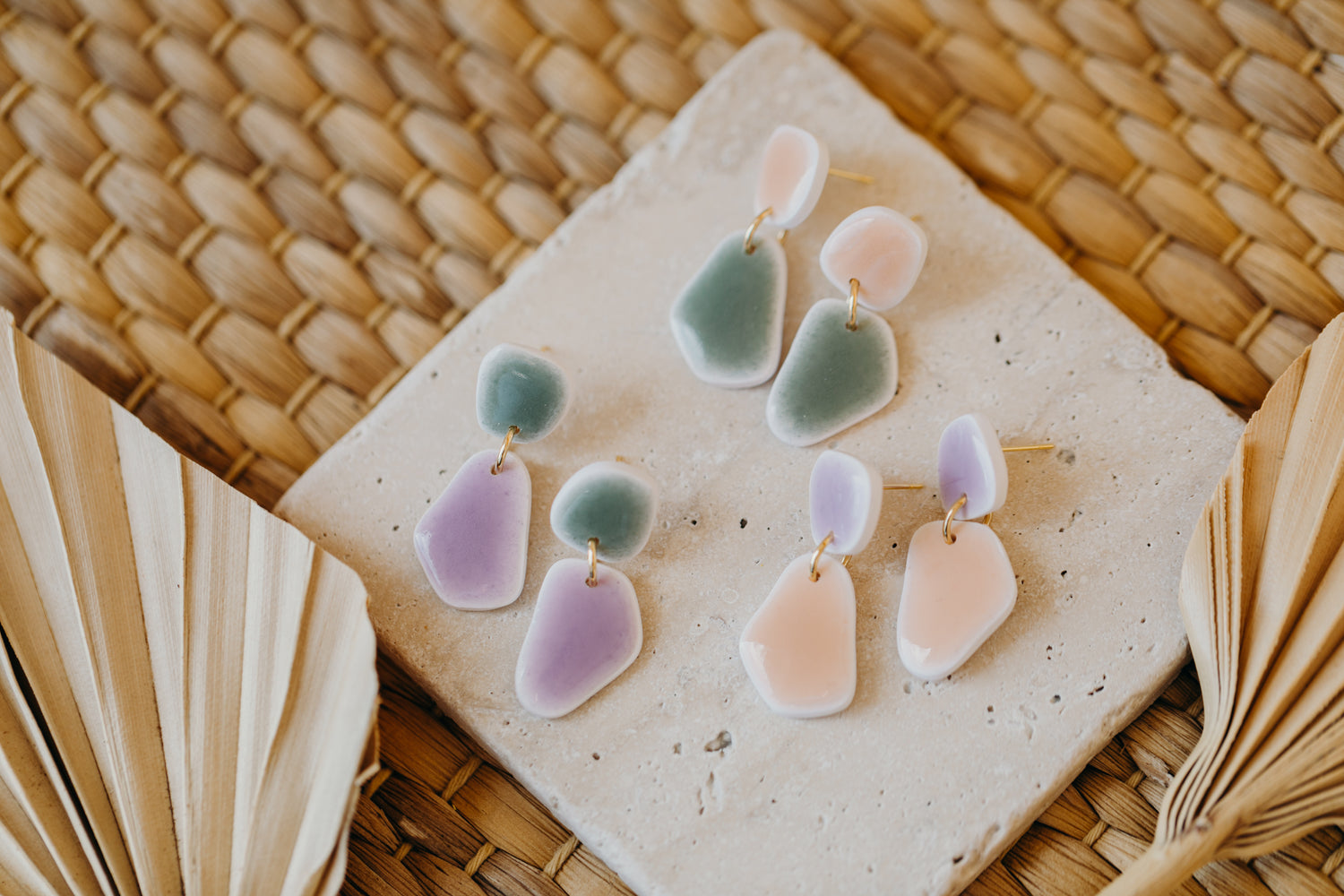 BENU - zweifarbige Polymer Ton Ohrringe Keramik Look