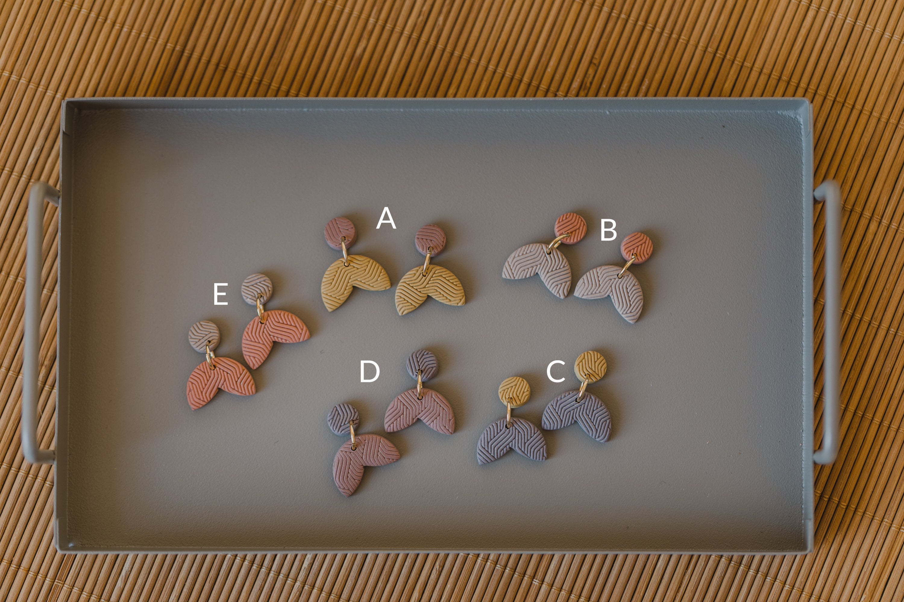 NOMI - small drop earrings in bright colors