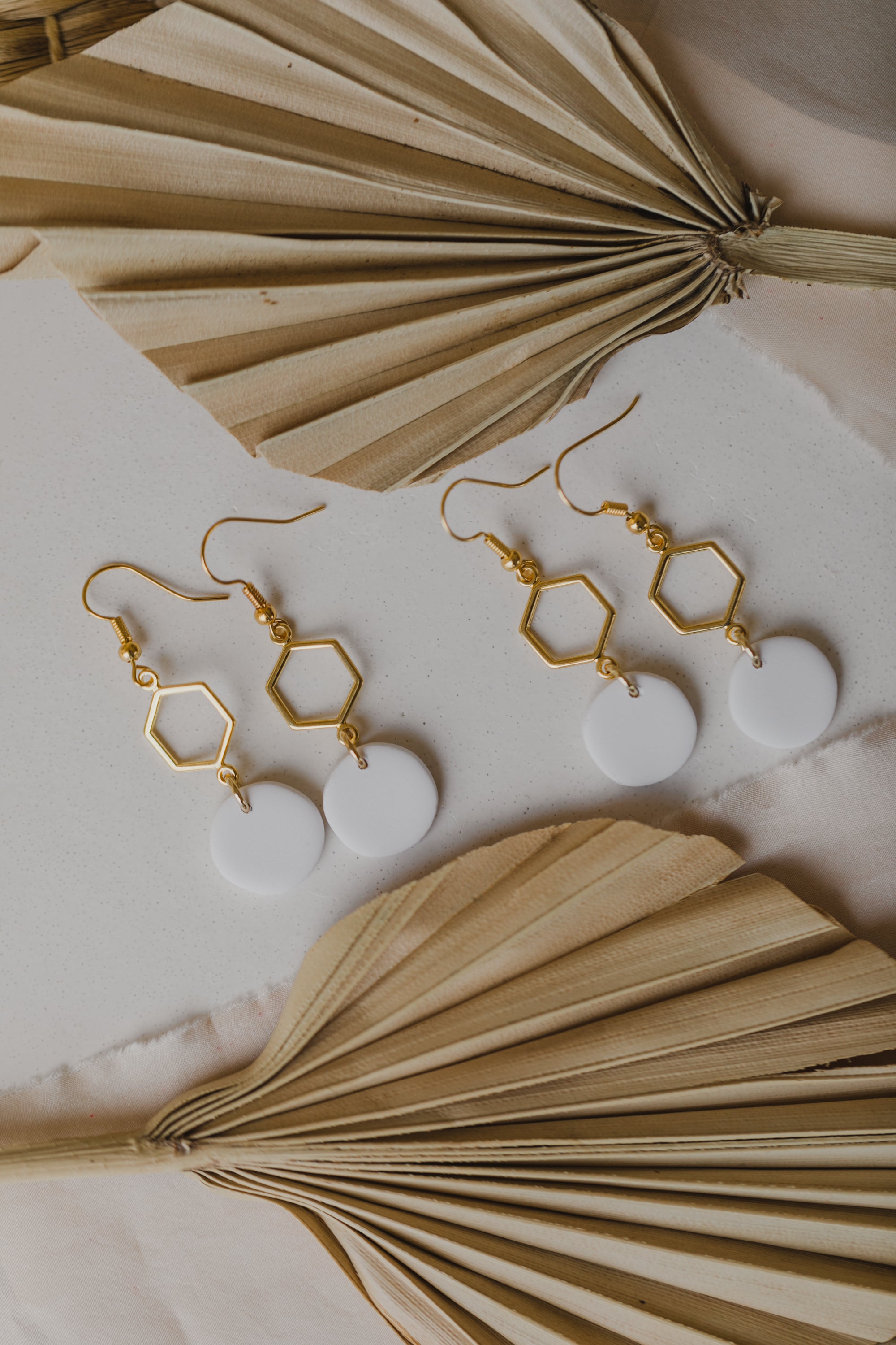 MARJA - small drop earrings gold