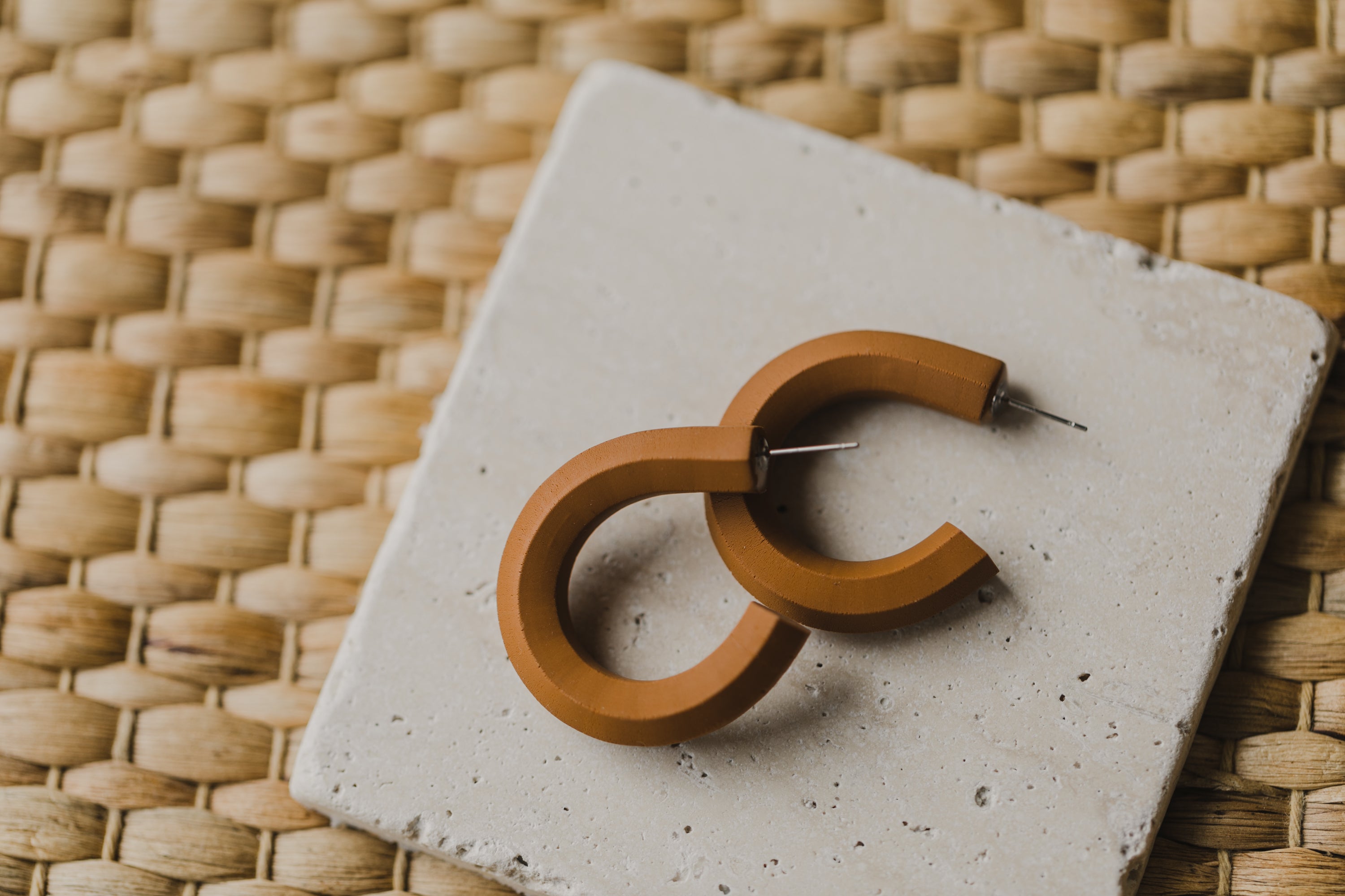 NOVA - braune Polymer Ton Creolen