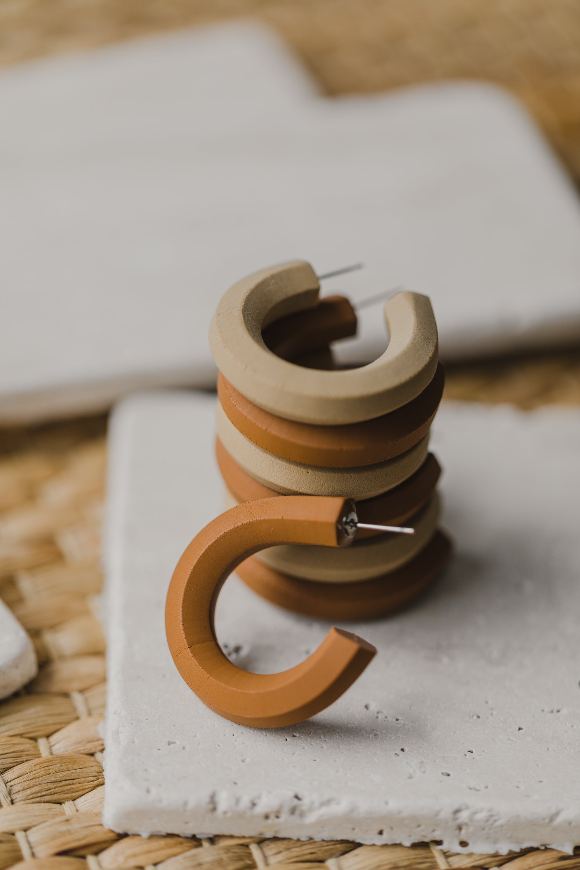 NOVA - braune Polymer Ton Creolen