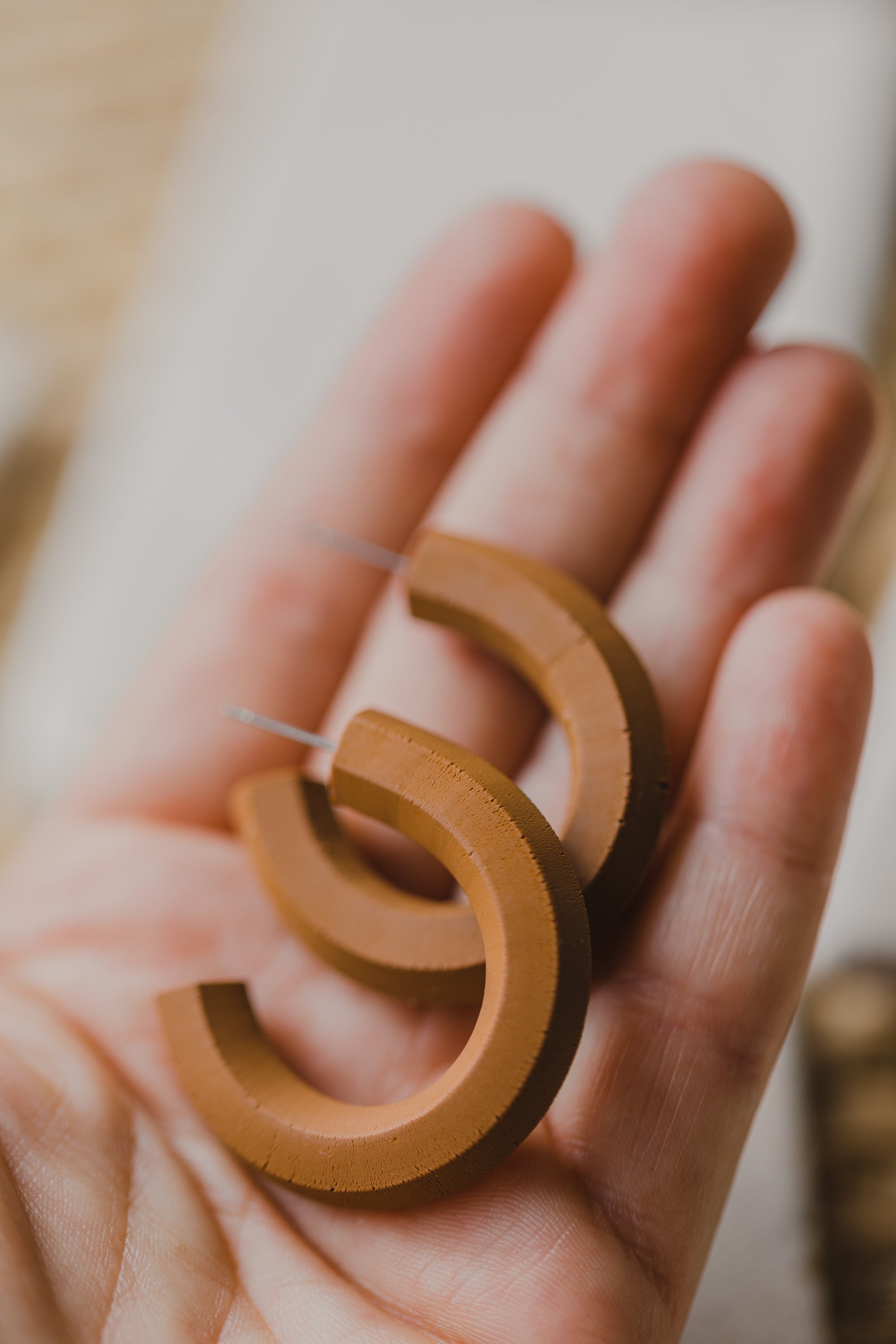 NOVA - braune Polymer Ton Creolen