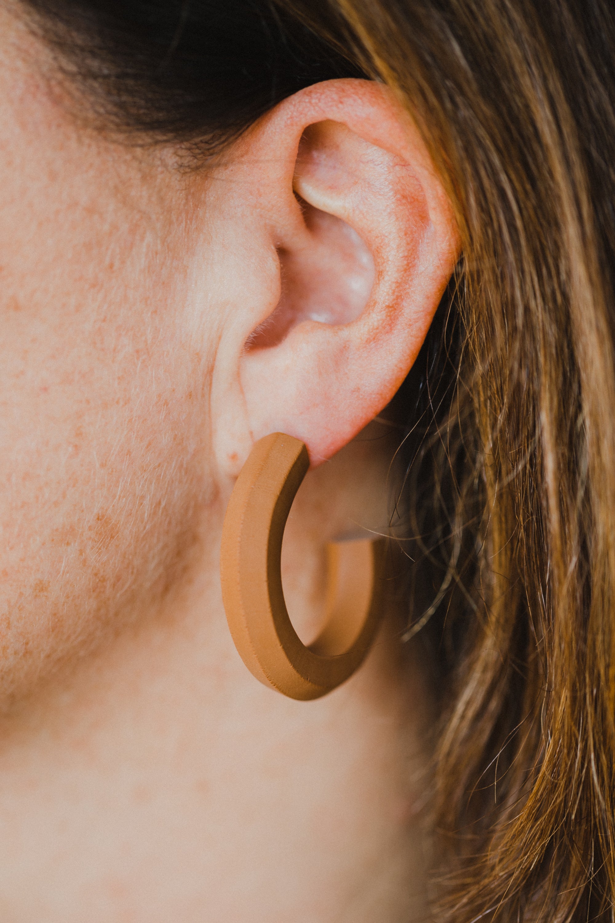 NOVA - braune Polymer Ton Creolen