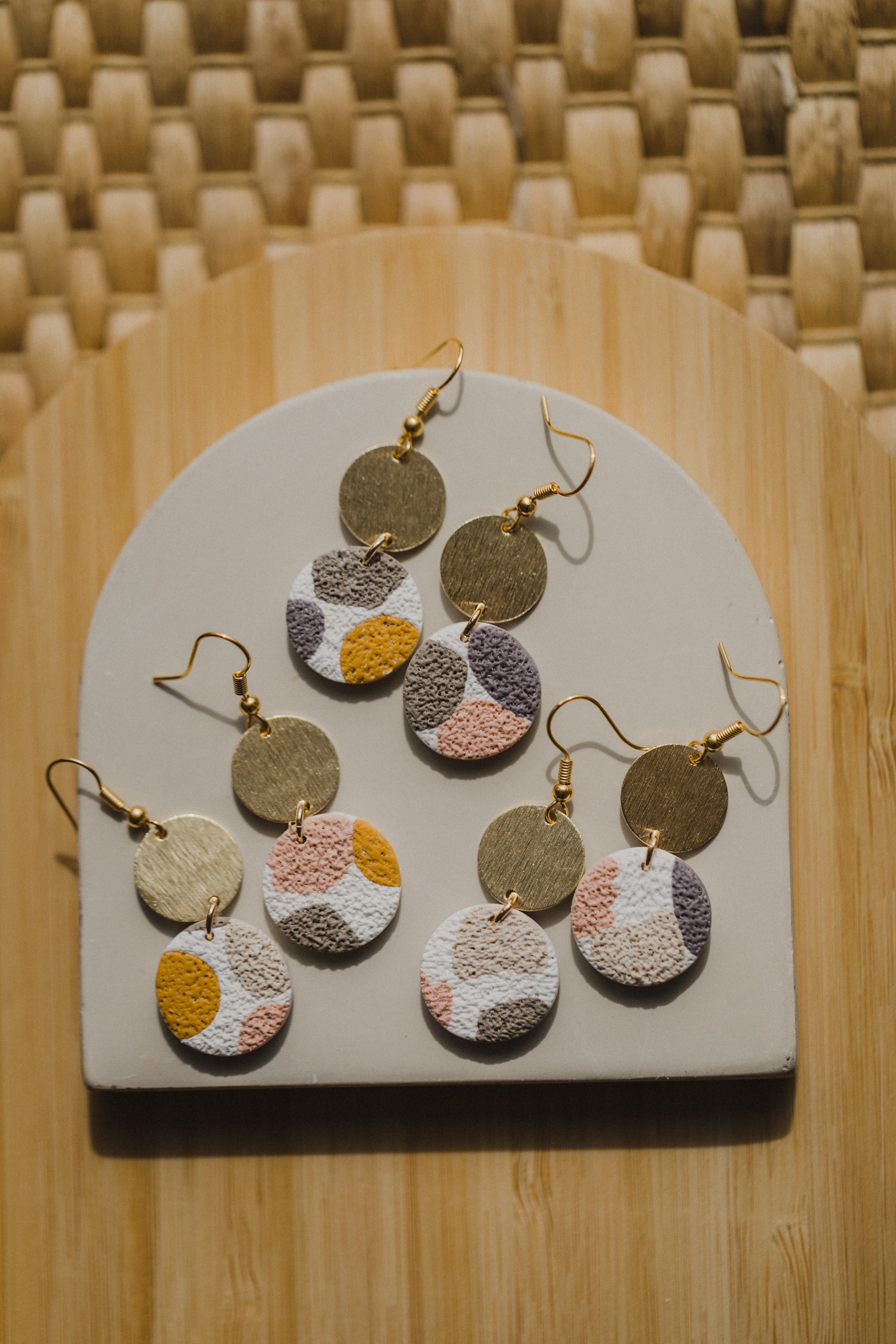 Bunte Terrazzo Ohrringe aus Polymer Ton