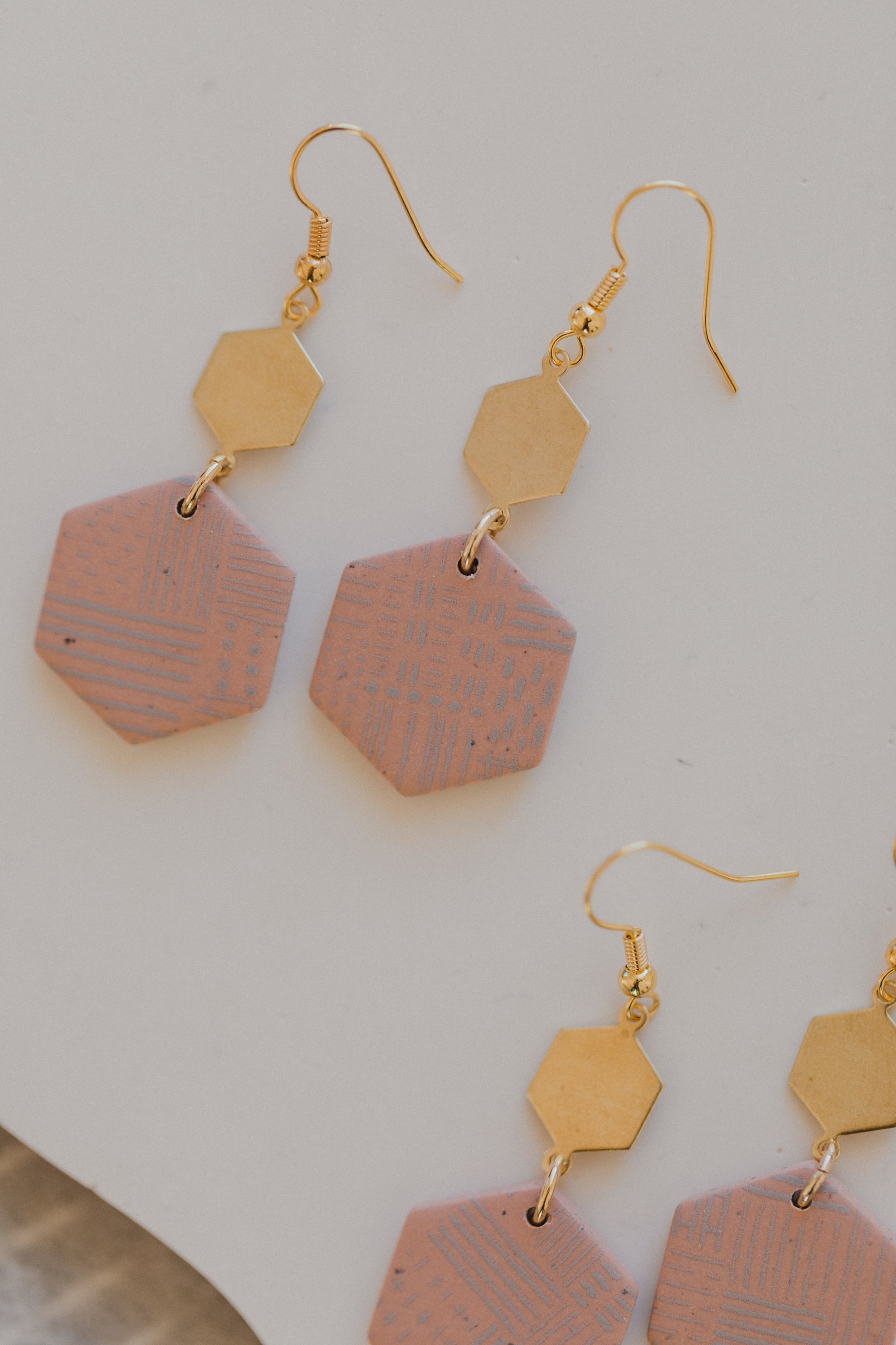 MARJA - small drop earrings gold