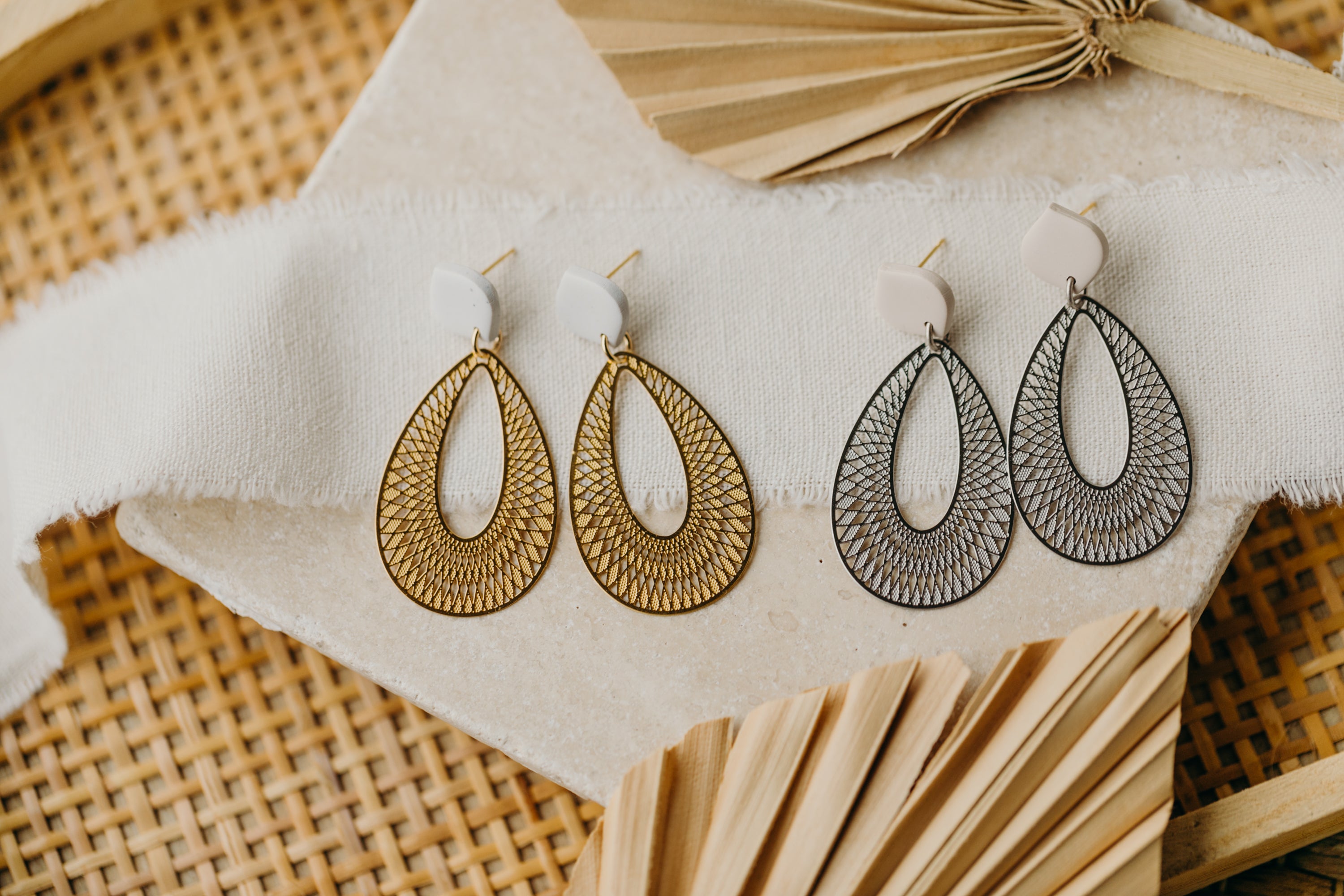 Round polymer clay earrings with drop pendant