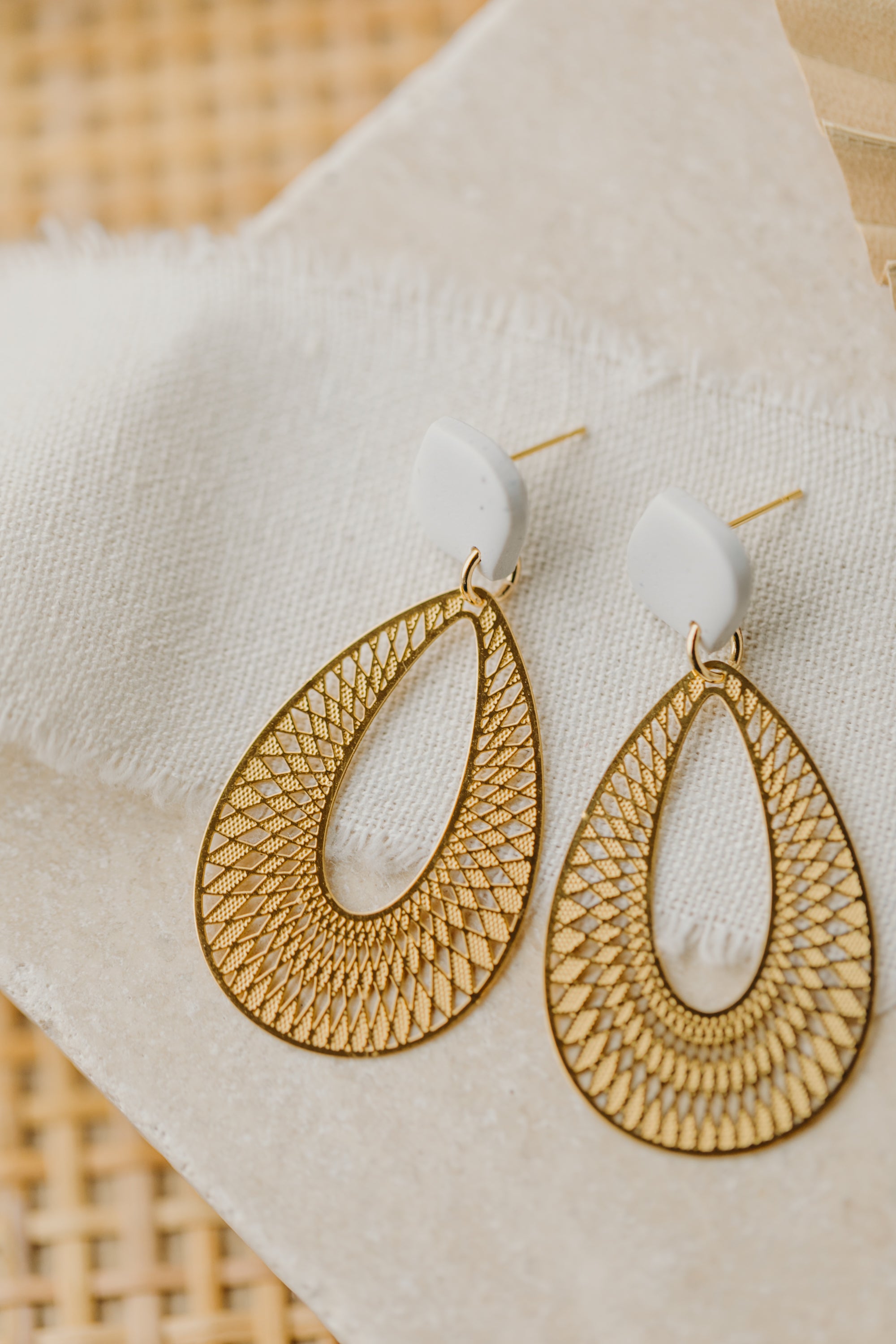 Round polymer clay earrings with drop pendant