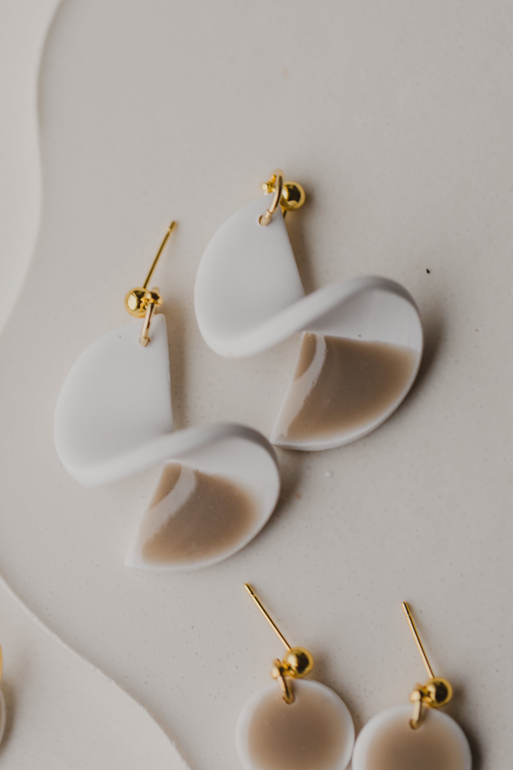 three-colored polymer clay earrings in ceramic look