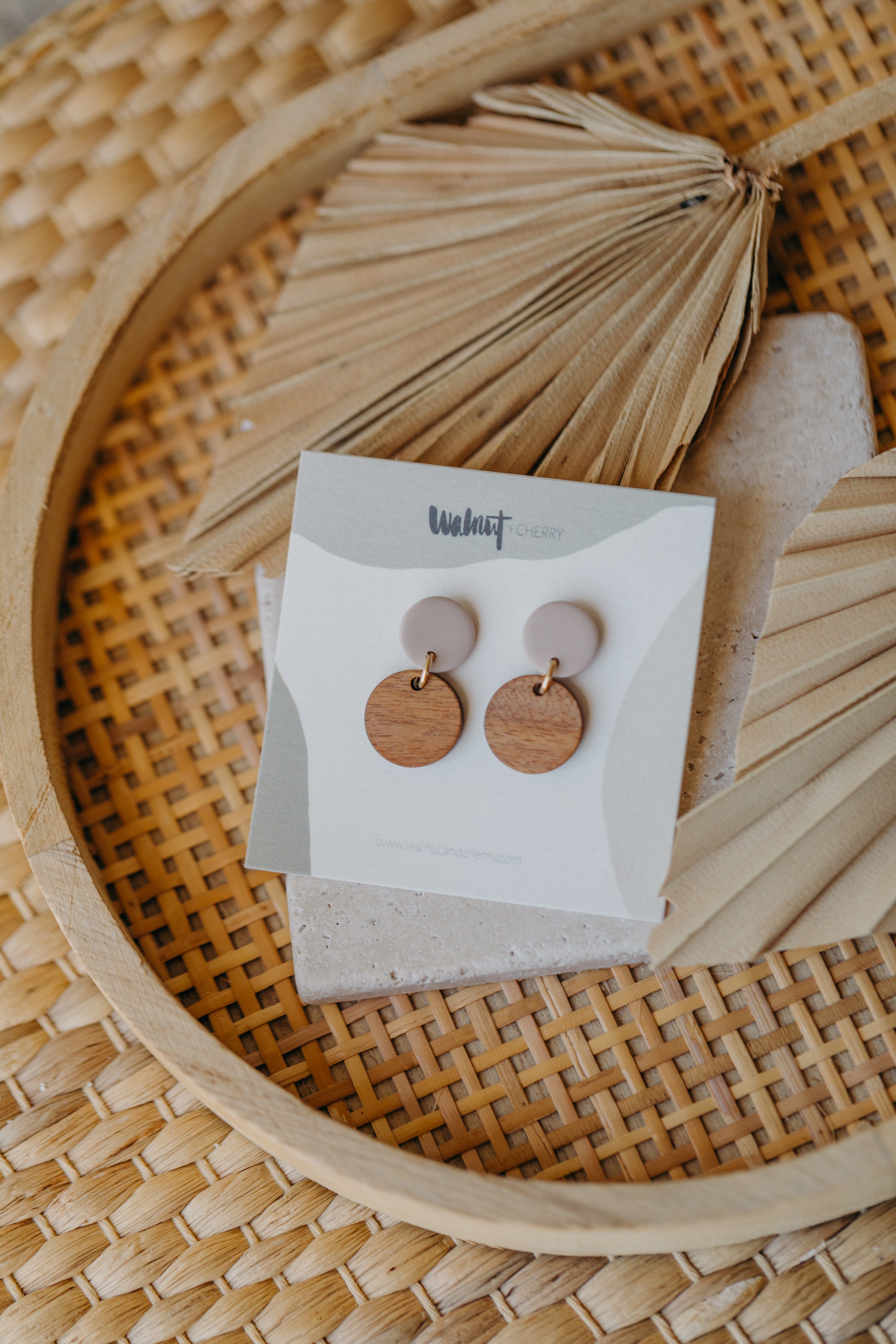 YUMI - round beige polymer clay earrings with round wooden pendant