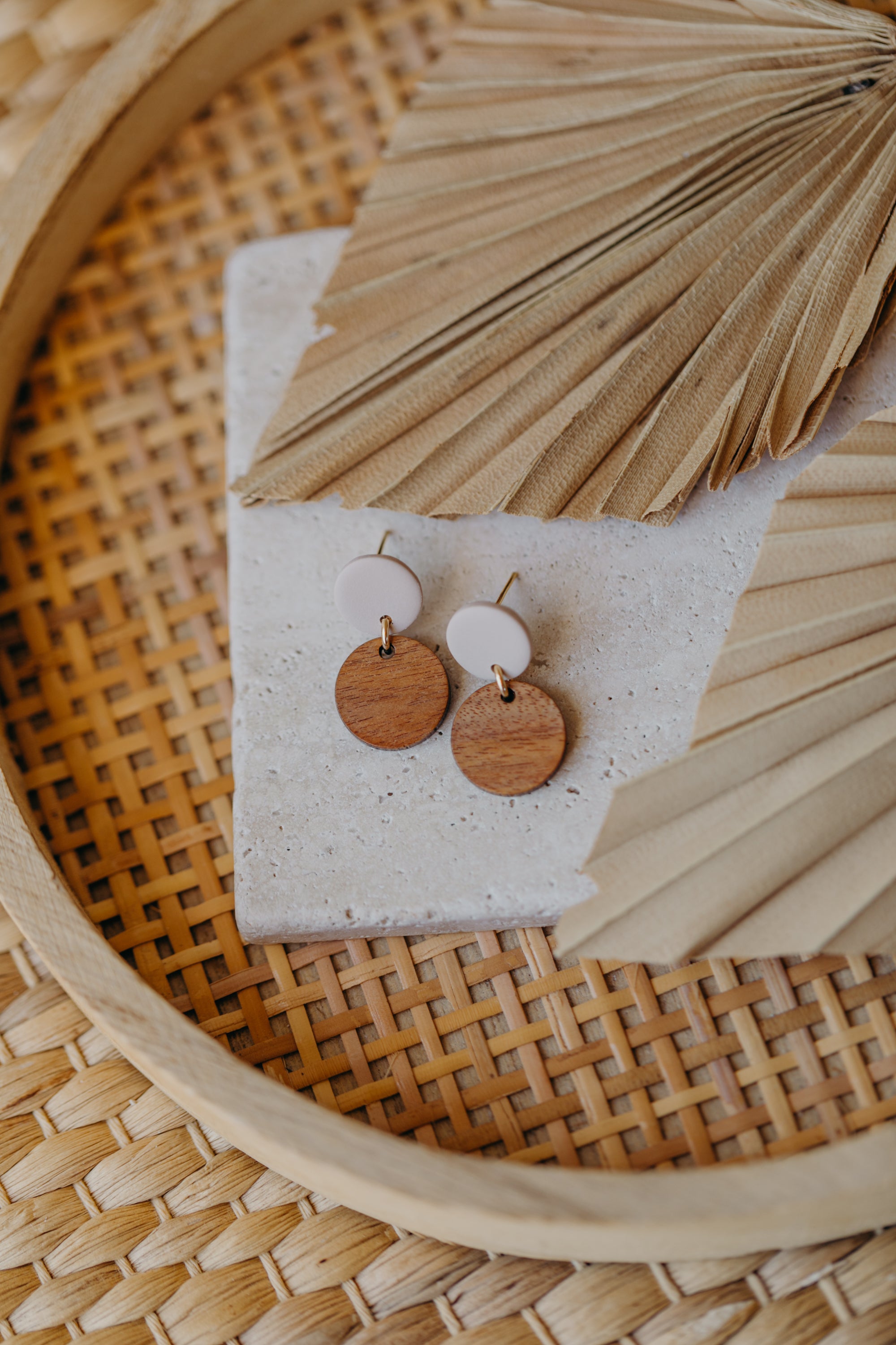 YUMI - round beige polymer clay earrings with round wooden pendant