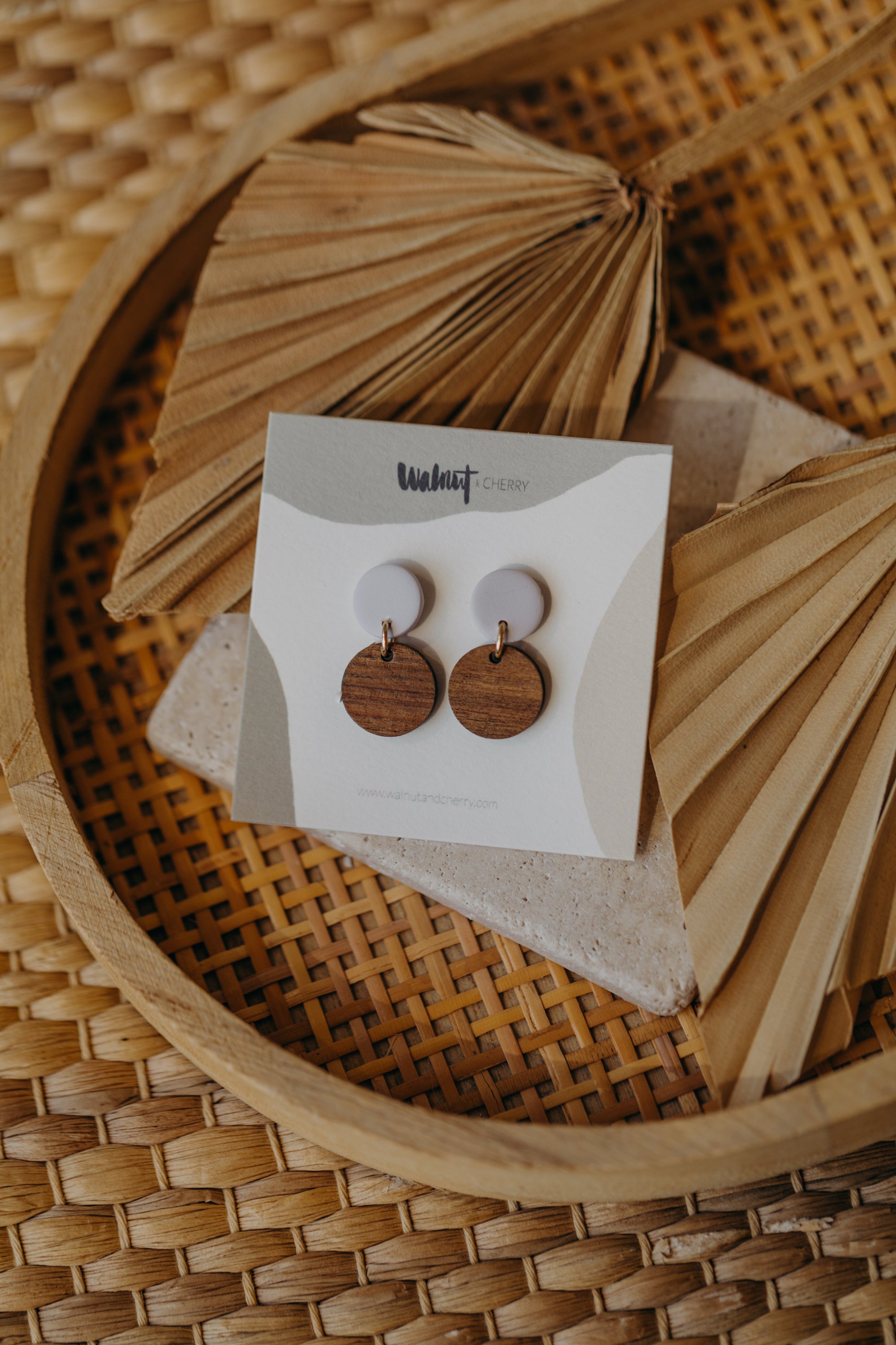 YUMI - round polymer clay earrings in white with round wooden pendant