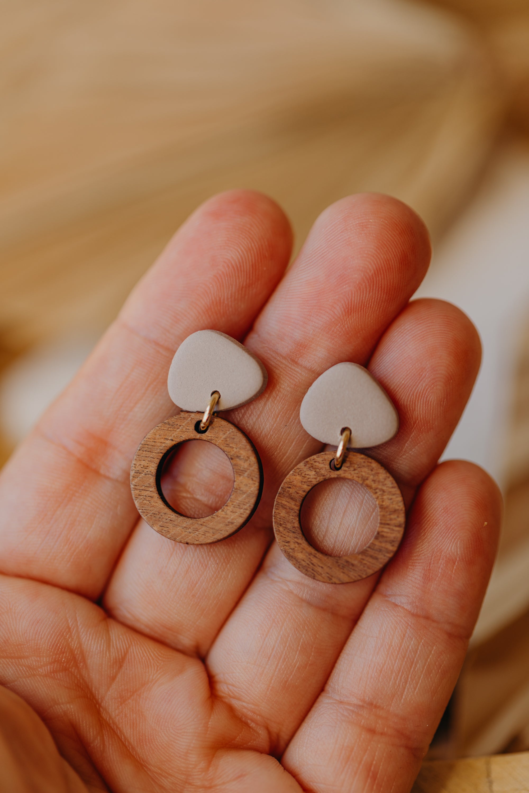 SMILLA - triangular polymer clay earrings in pebble with small circle