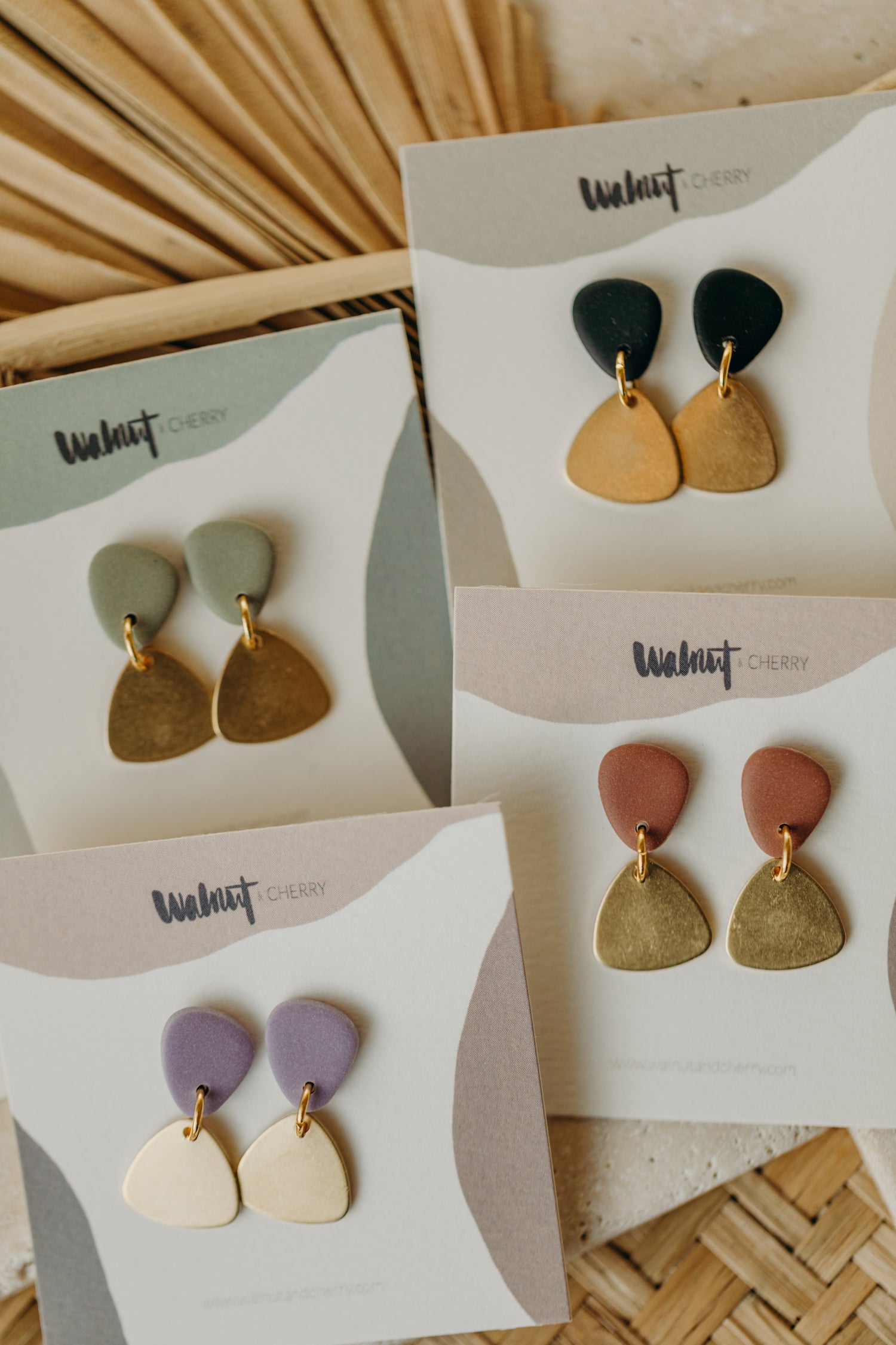 MARJA - small drop earrings gold